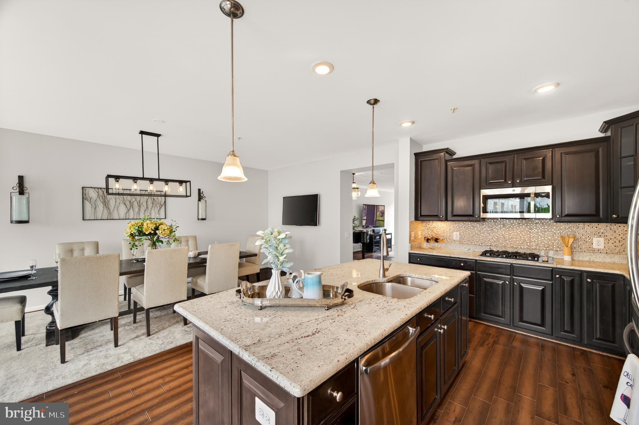 CROWN - Residential