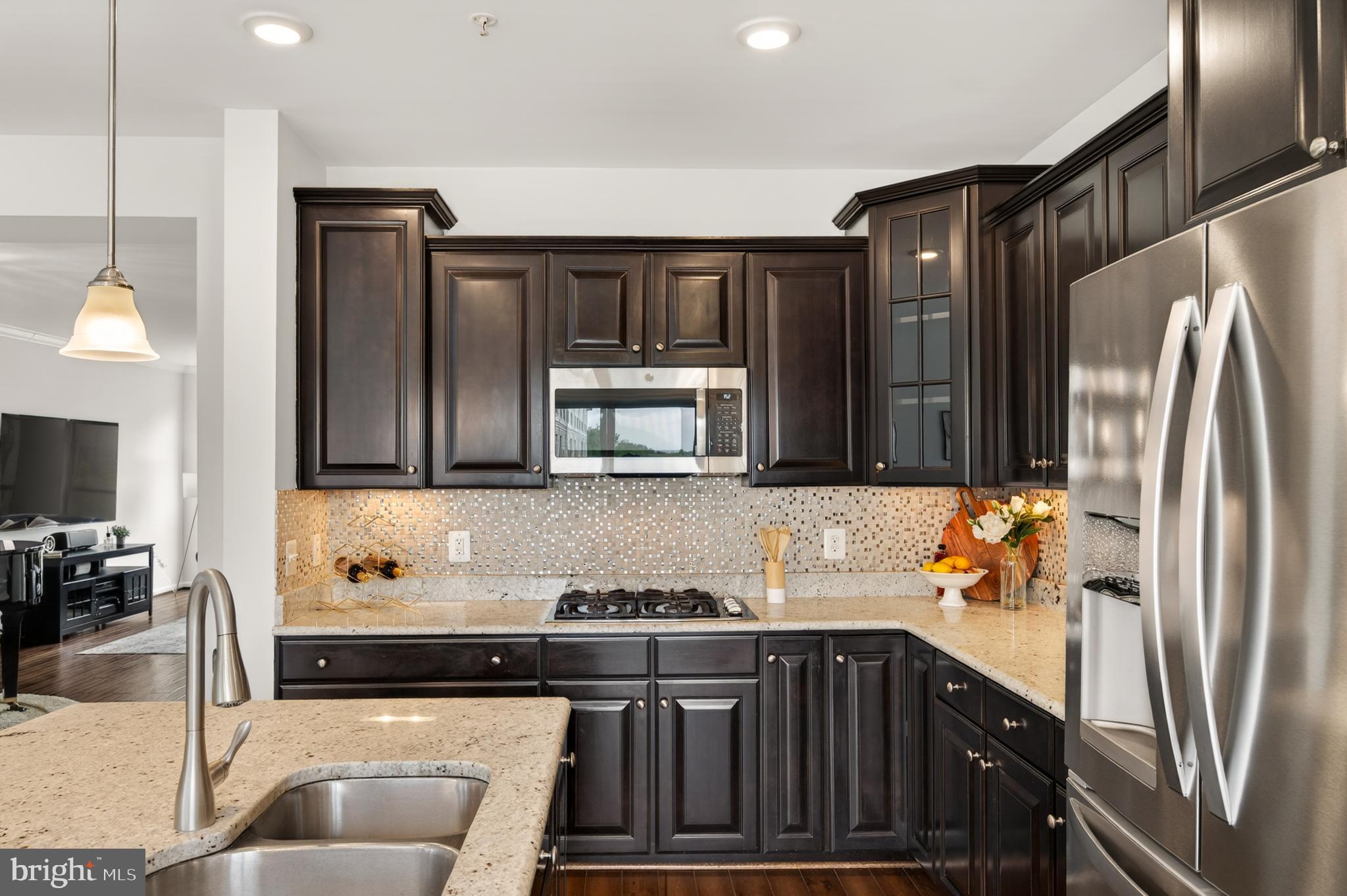 CROWN - Residential