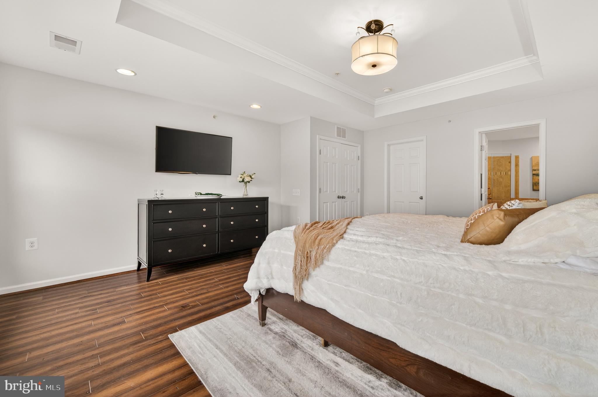 CROWN - Residential