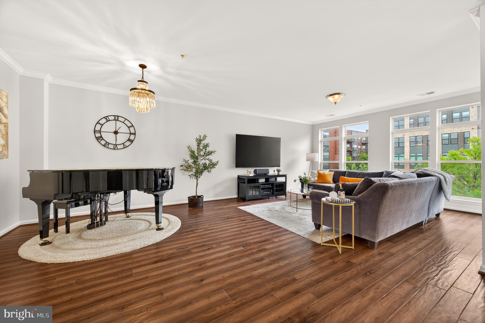 CROWN - Residential