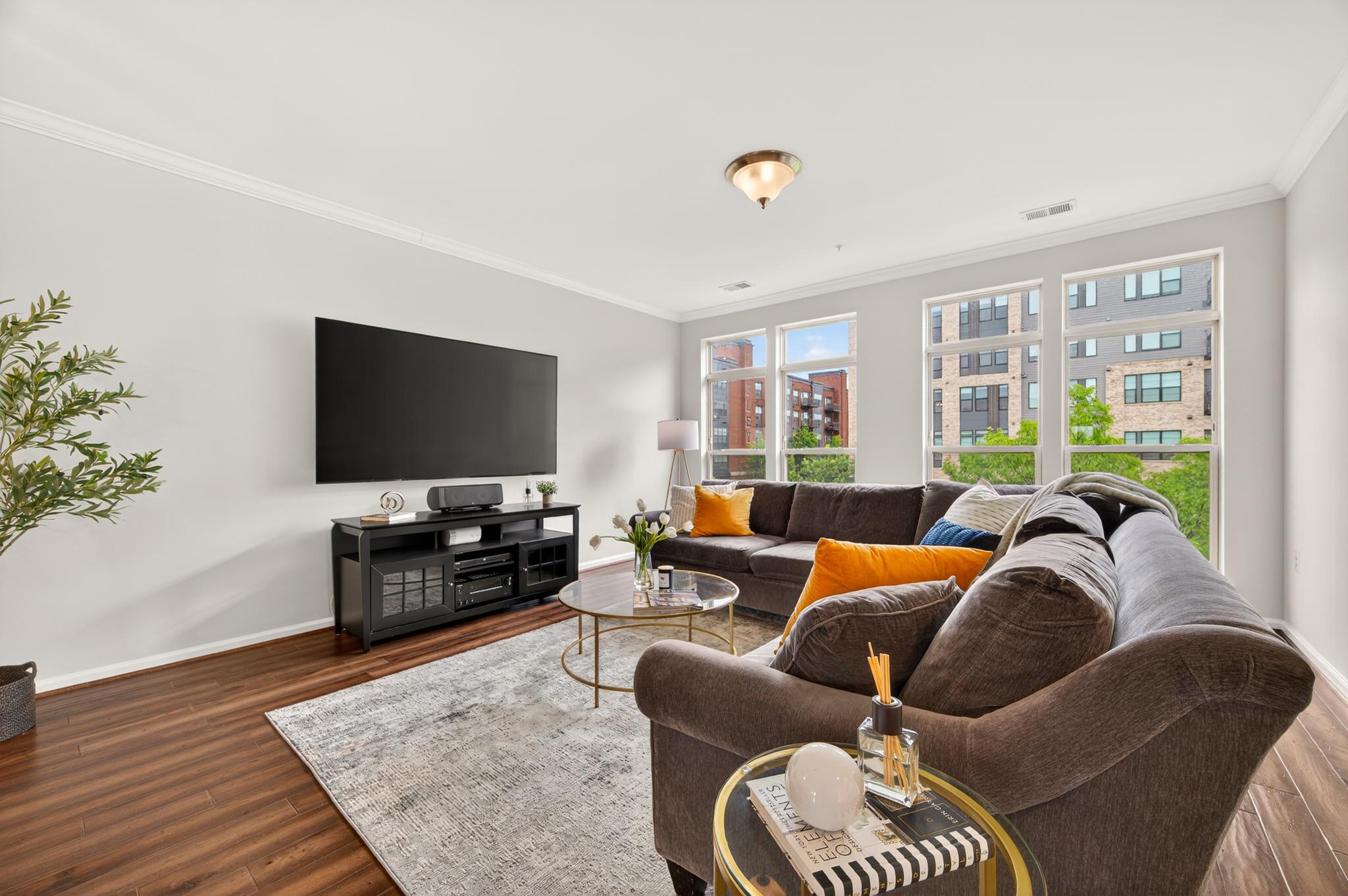 CROWN - Residential