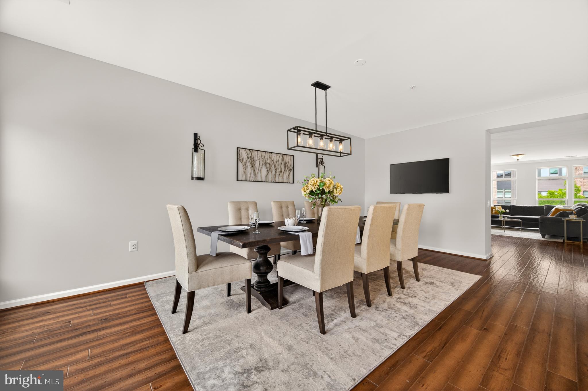 CROWN - Residential