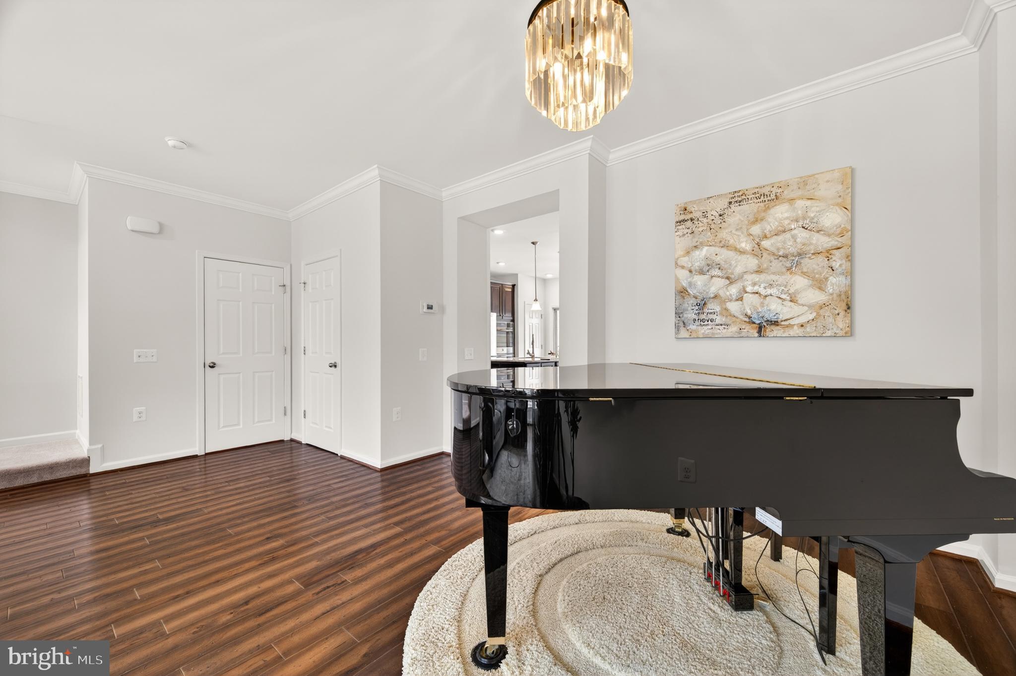 CROWN - Residential