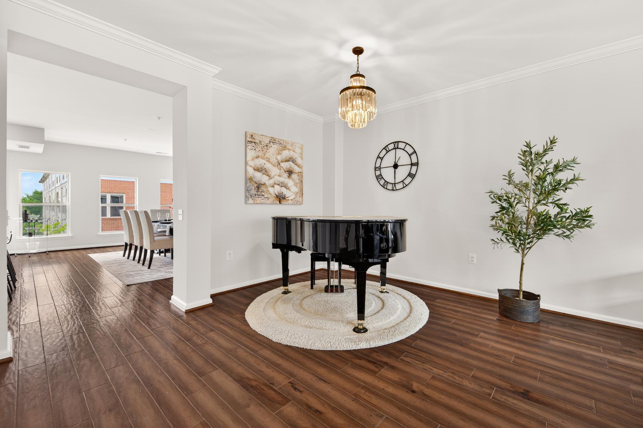 CROWN - Residential