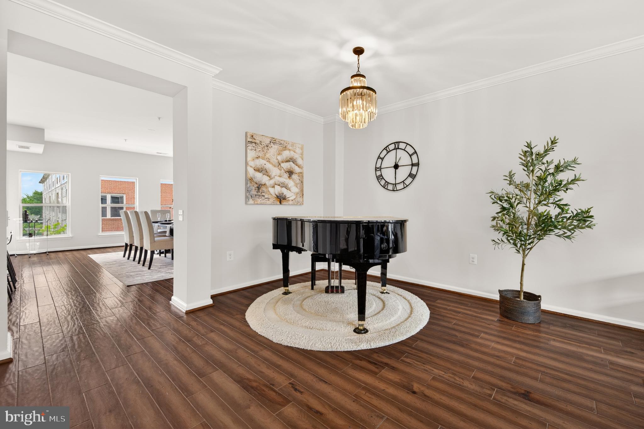 CROWN - Residential