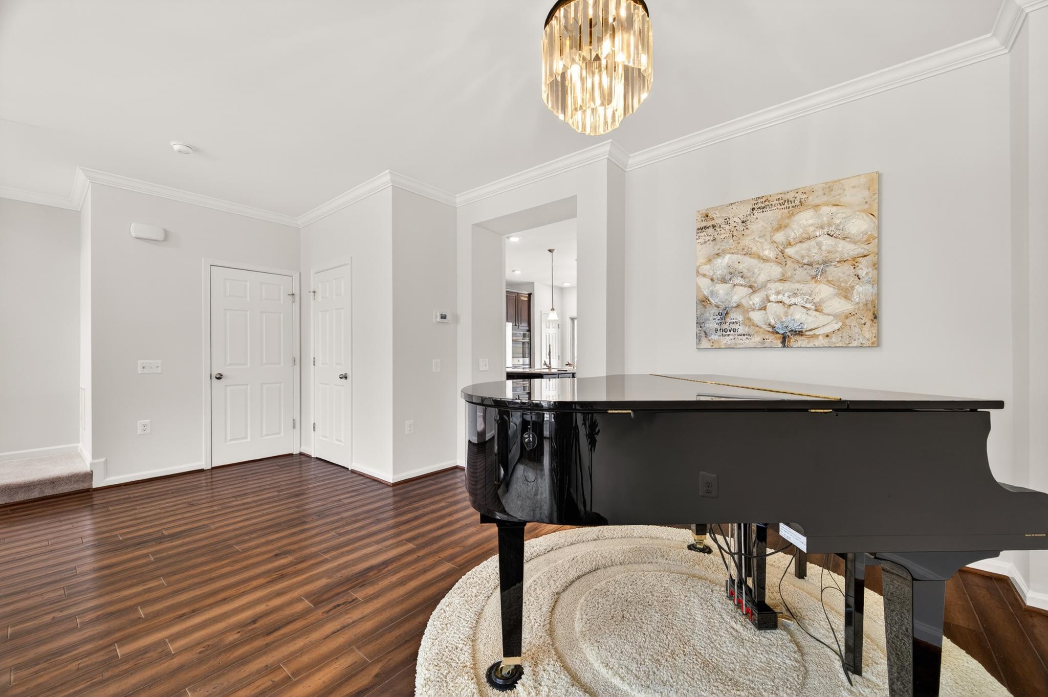 CROWN - Residential