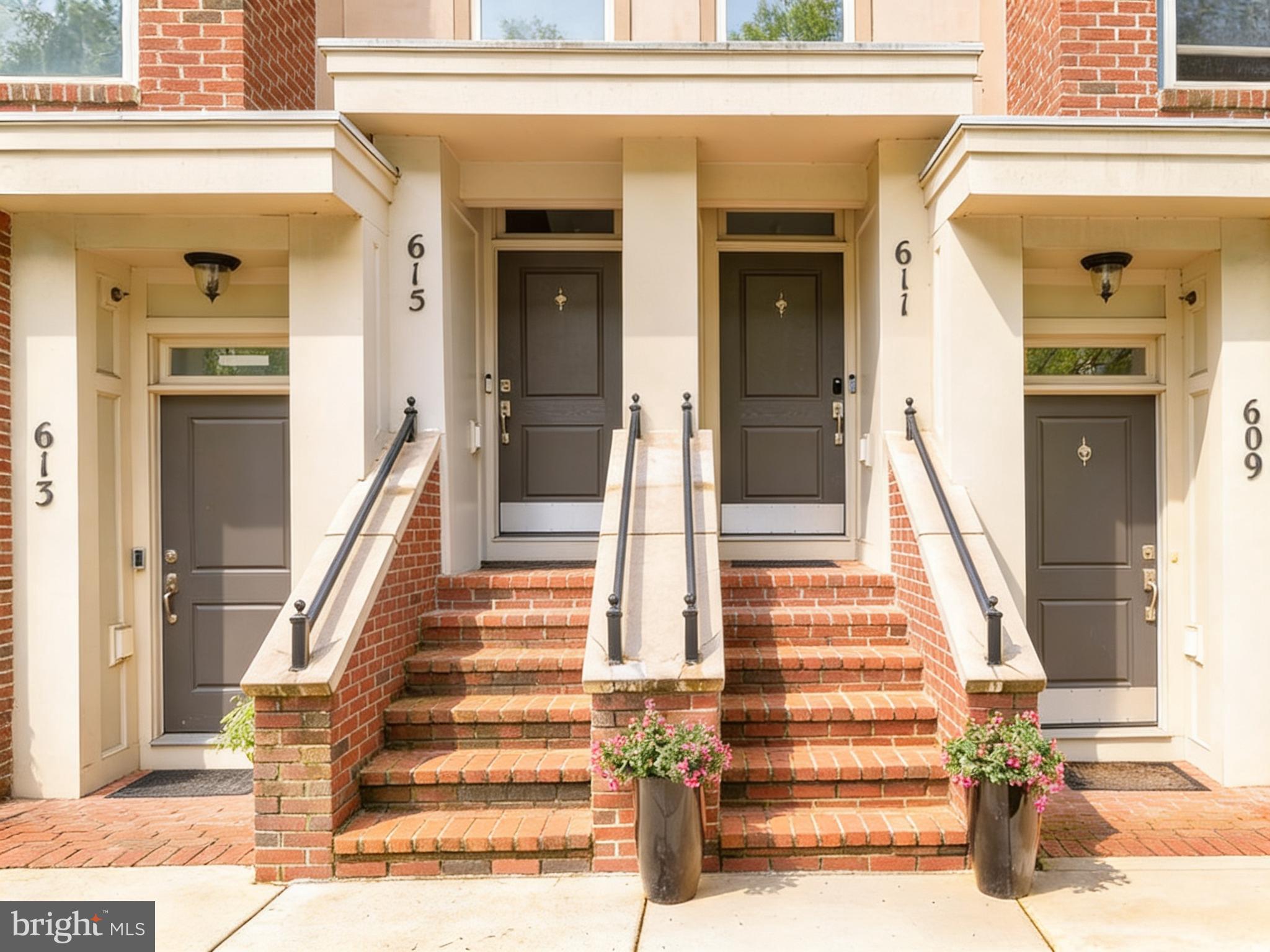 CROWN - Residential