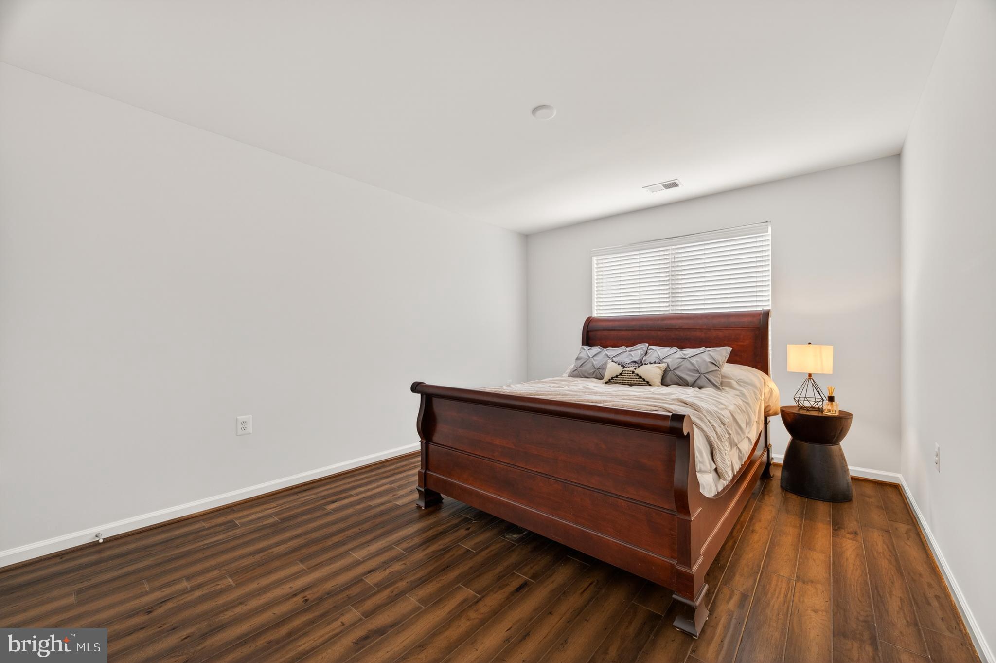 CROWN - Residential