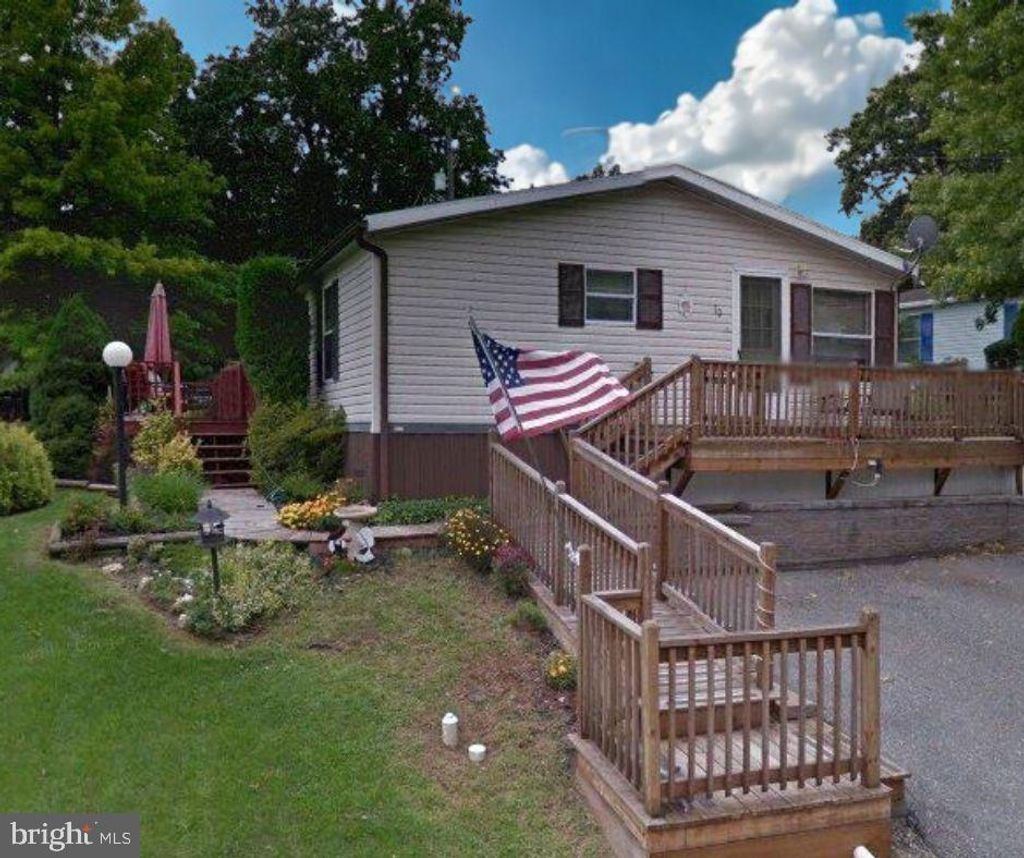 Photo of 10 Summer Drive, ELIZABETHTOWN, PA 17022 (MLS # PALA2071548)