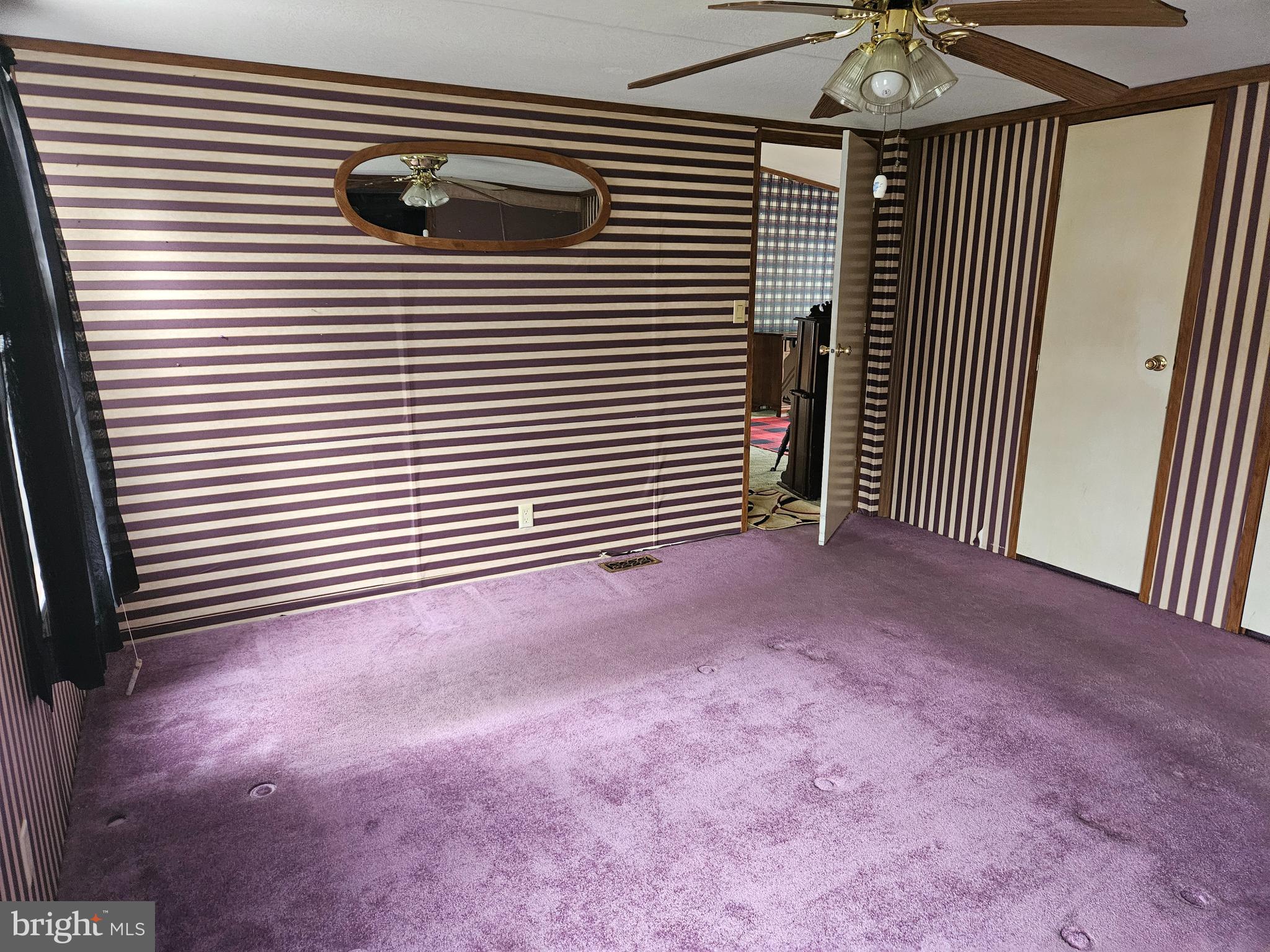 LAKEVIEW COUNTRY ESTATES - Residential