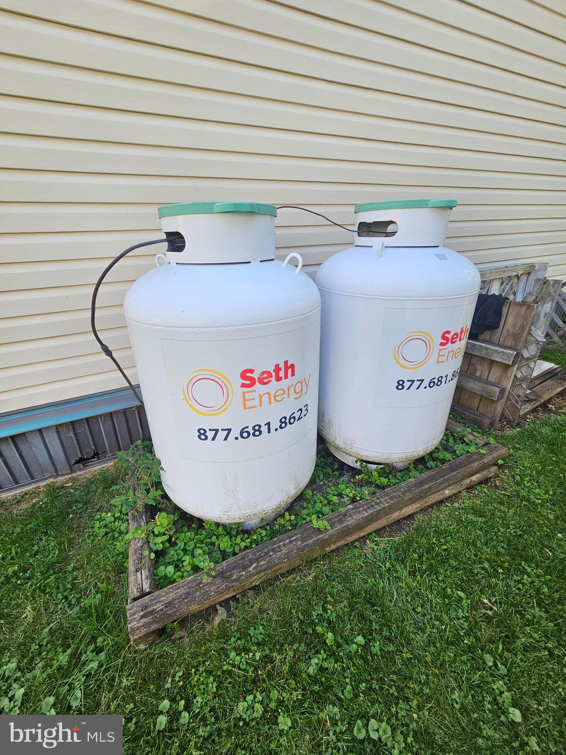 LAKEVIEW COUNTRY ESTATES - Residential