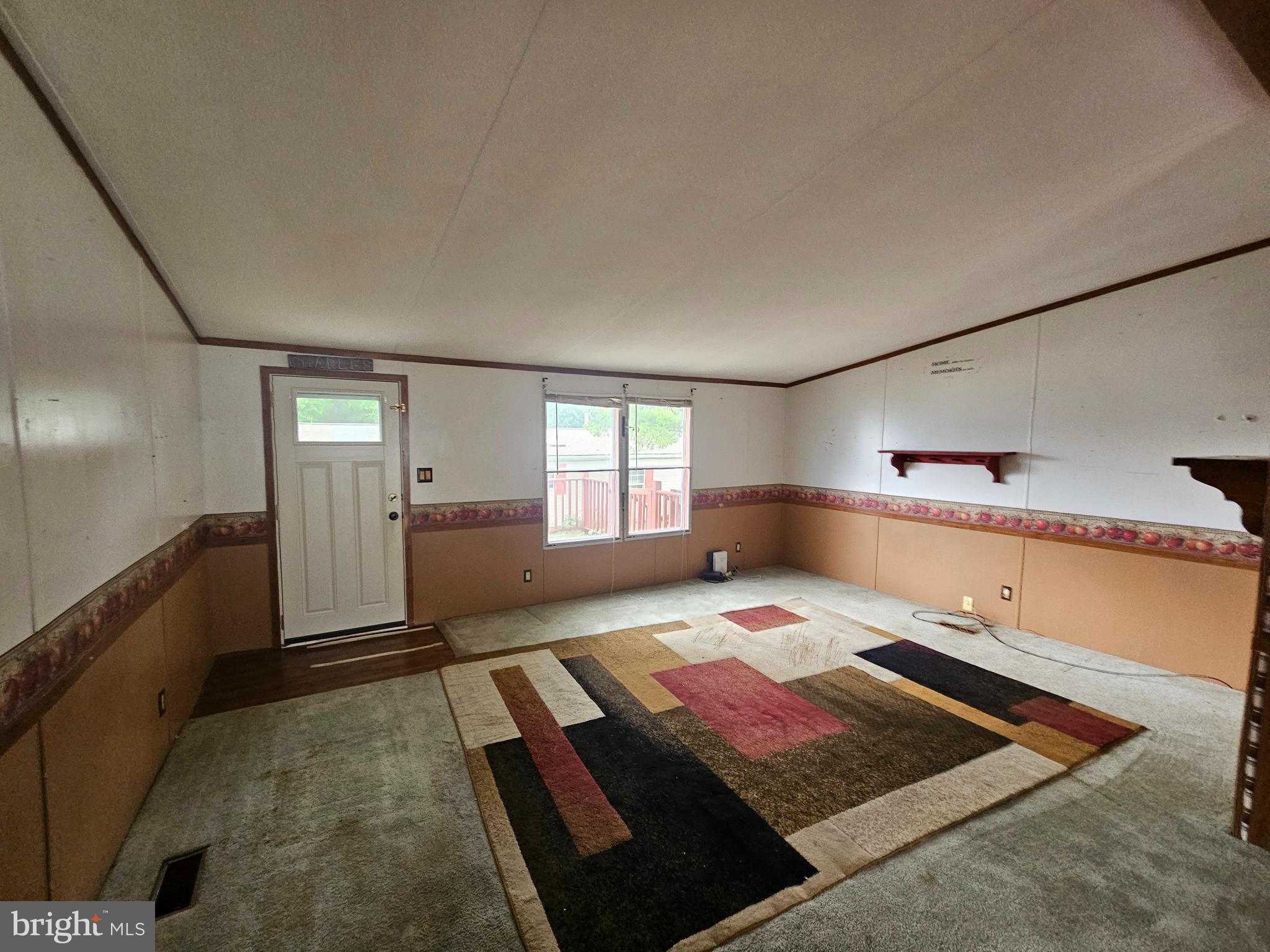 LAKEVIEW COUNTRY ESTATES - Residential