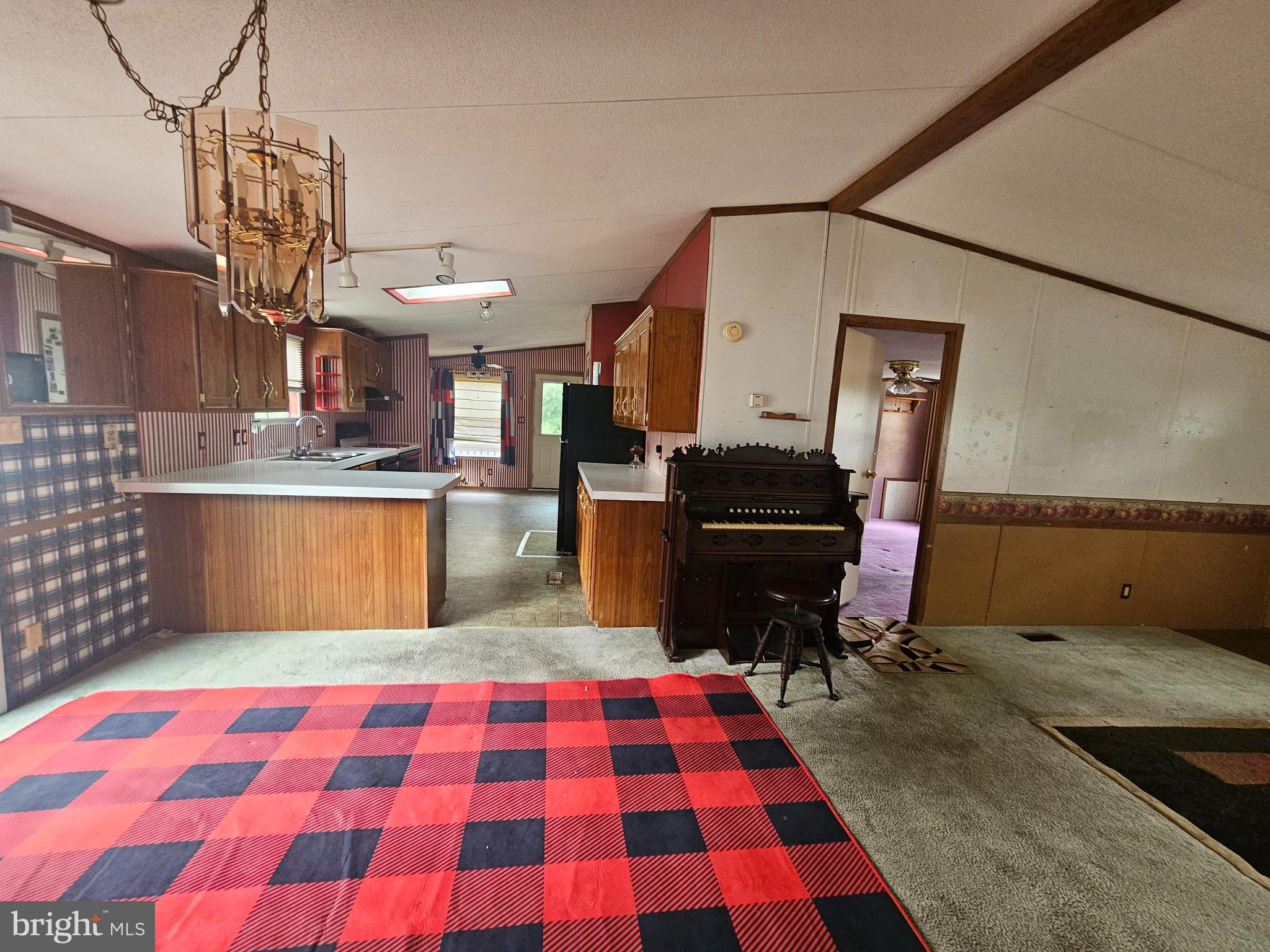 LAKEVIEW COUNTRY ESTATES - Residential