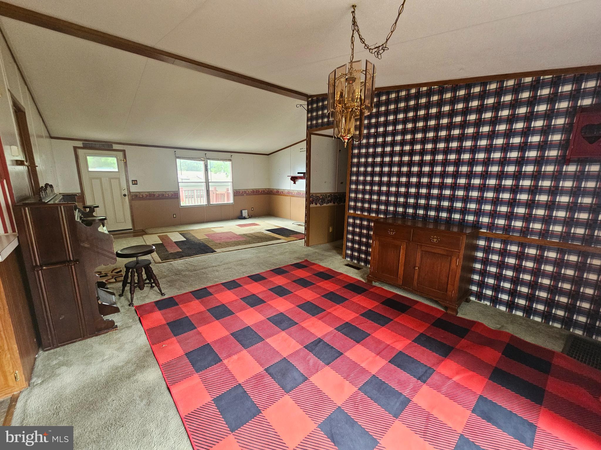 LAKEVIEW COUNTRY ESTATES - Residential