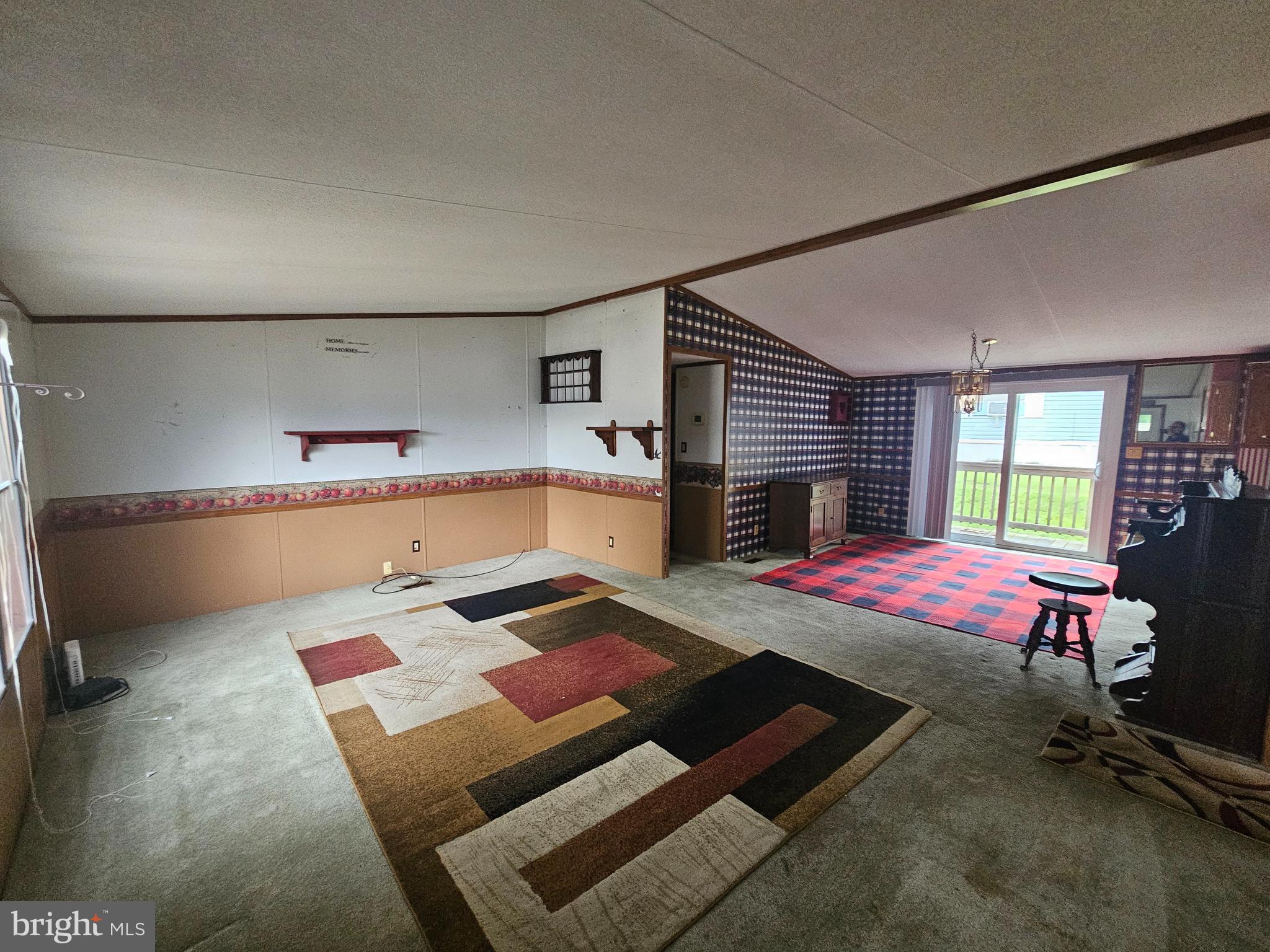 LAKEVIEW COUNTRY ESTATES - Residential