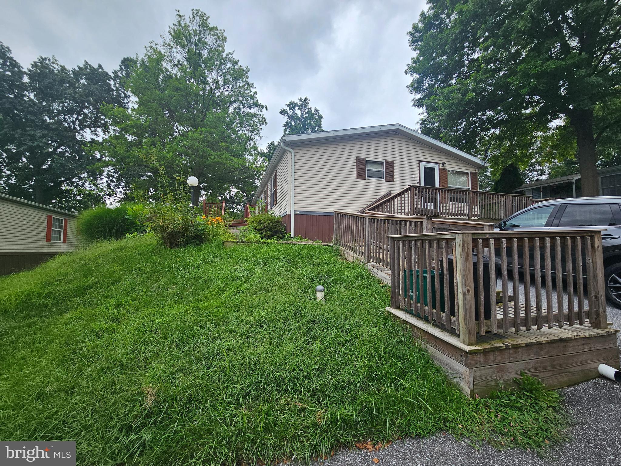 LAKEVIEW COUNTRY ESTATES - Residential