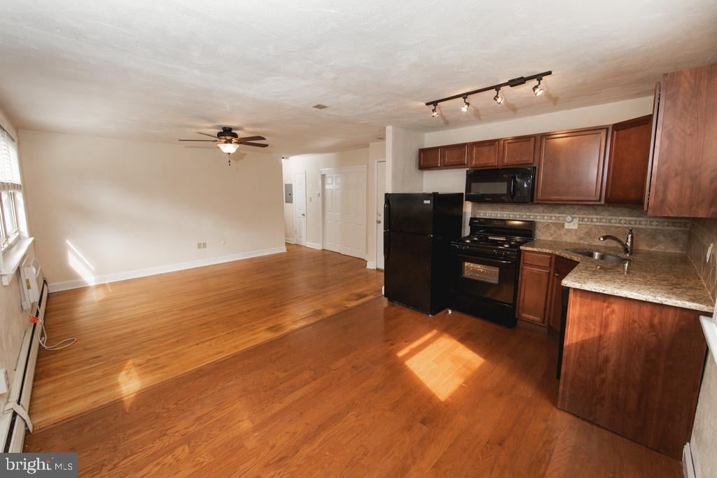 231 SHARPLESS STREET 2F