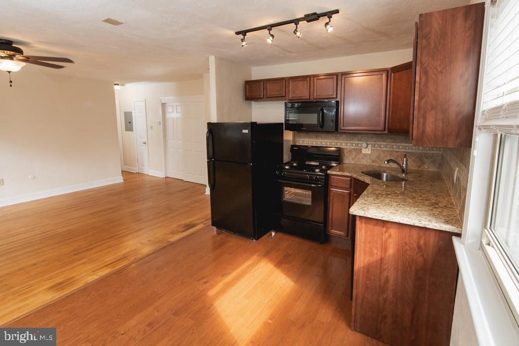 231 SHARPLESS STREET 2F