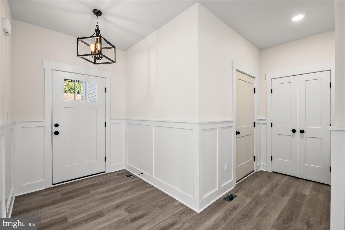 HUNTINGTON HILLS - Residential