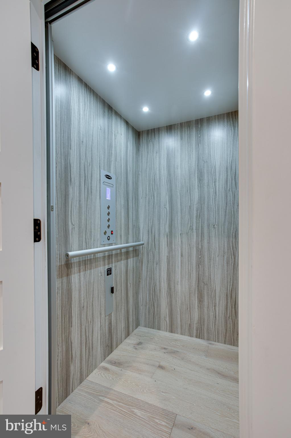 AURORA HILLS - Residential