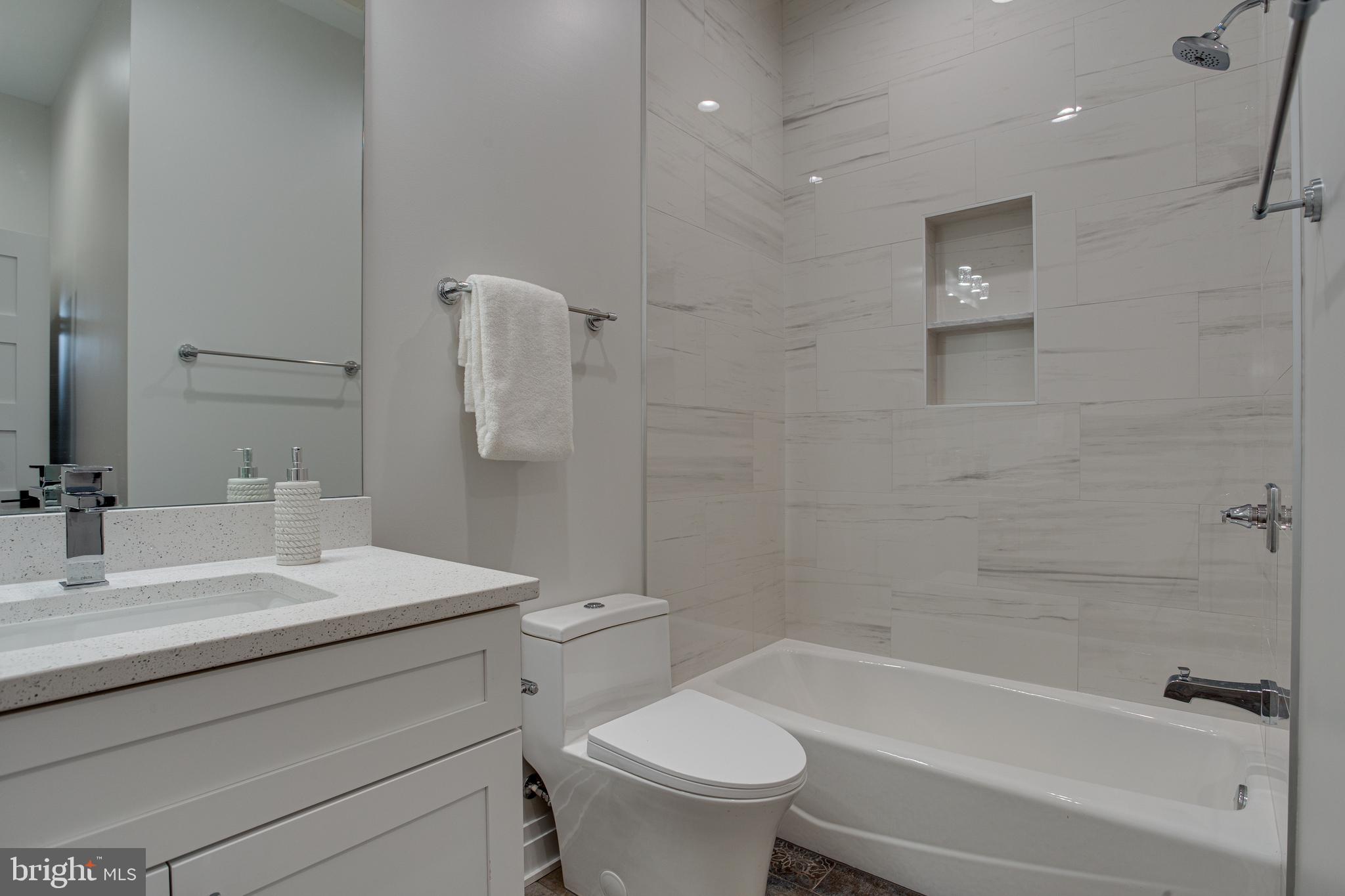 AURORA HILLS - Residential