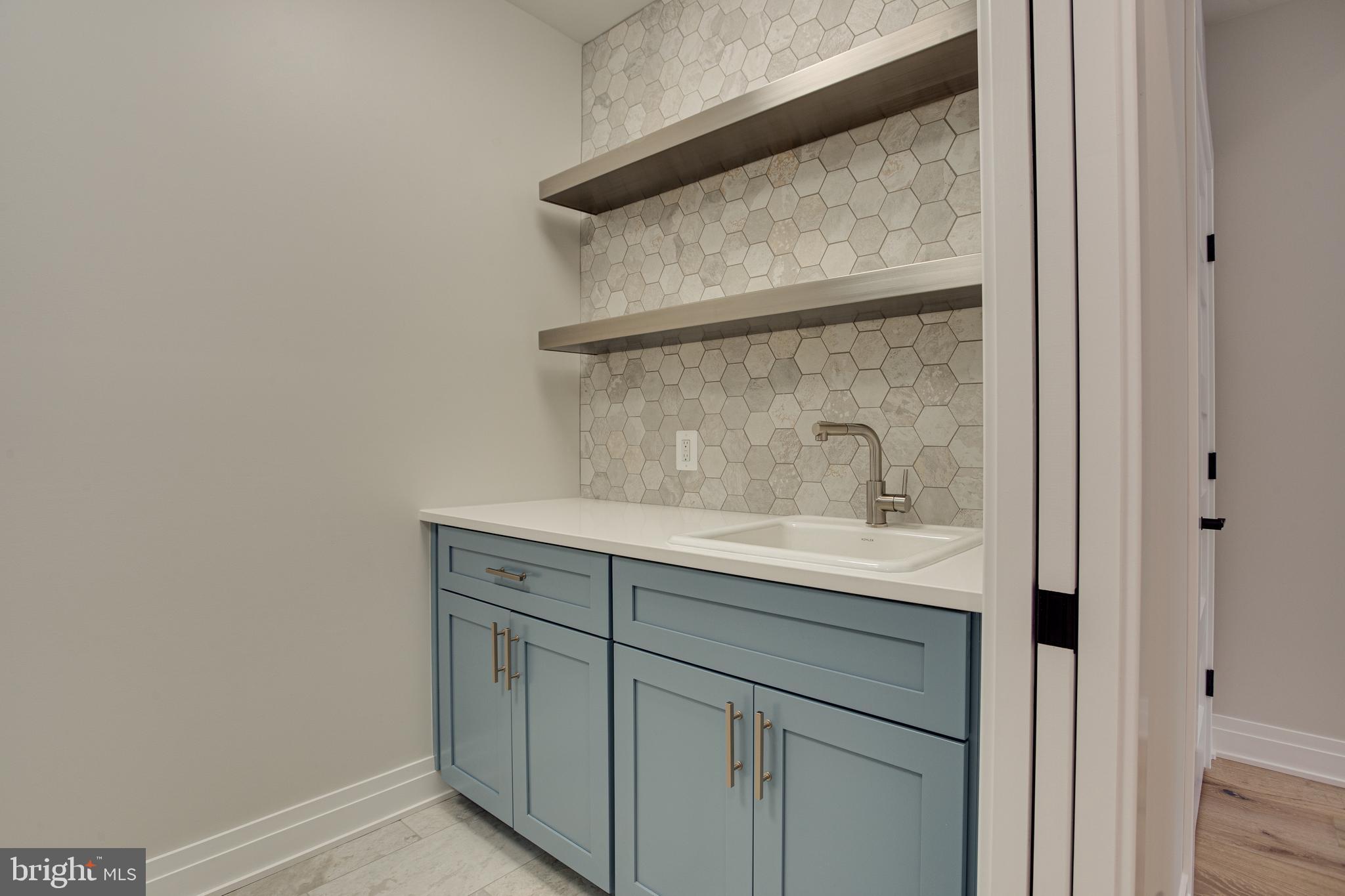 AURORA HILLS - Residential