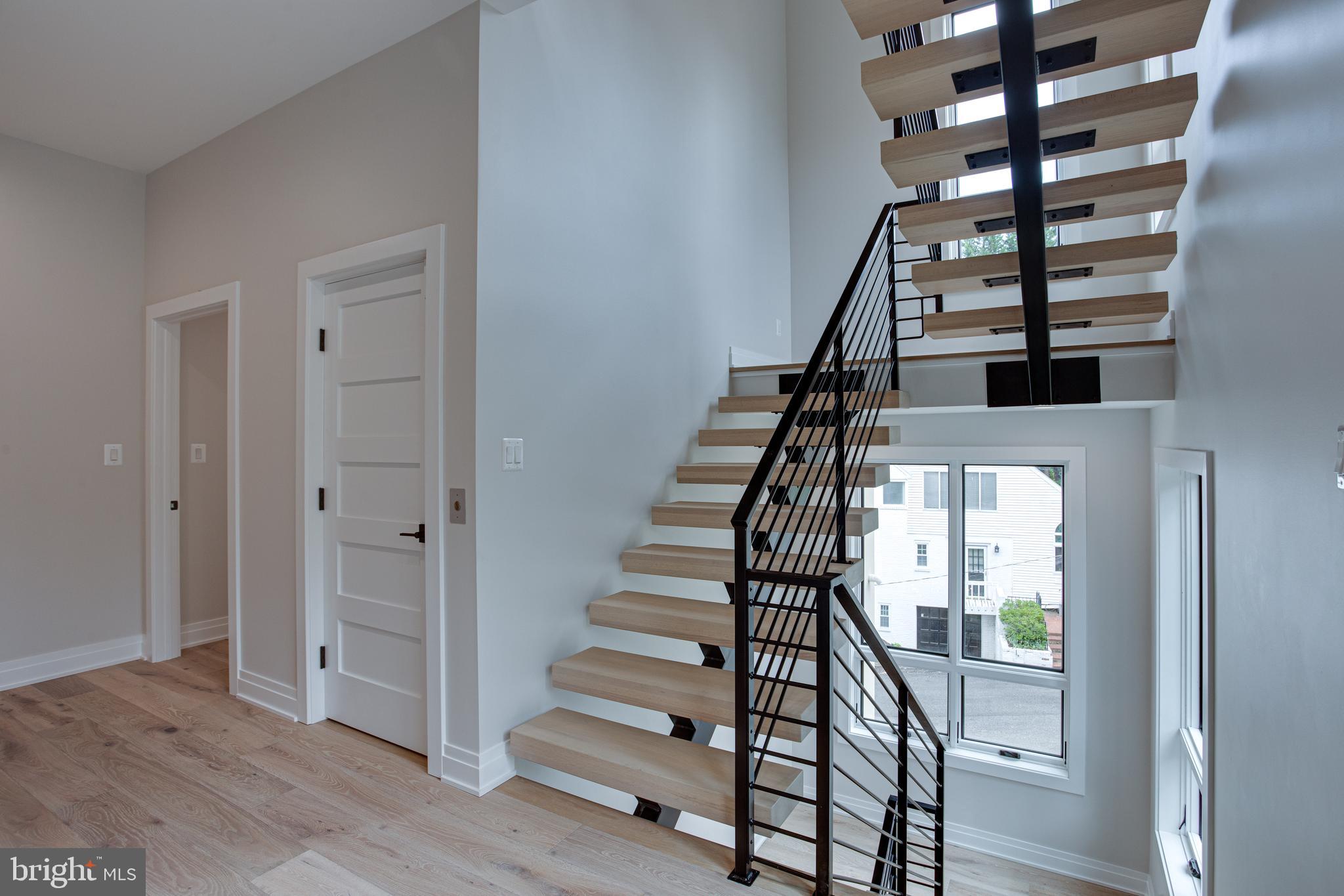 AURORA HILLS - Residential