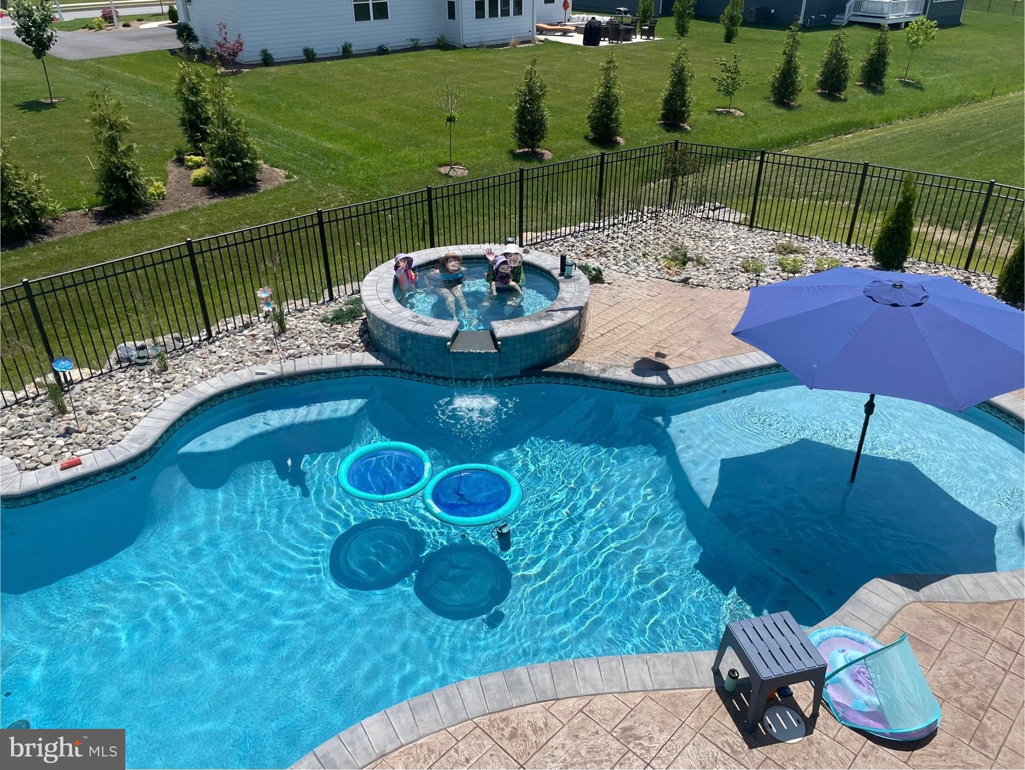 LITITZ BEND - Residential