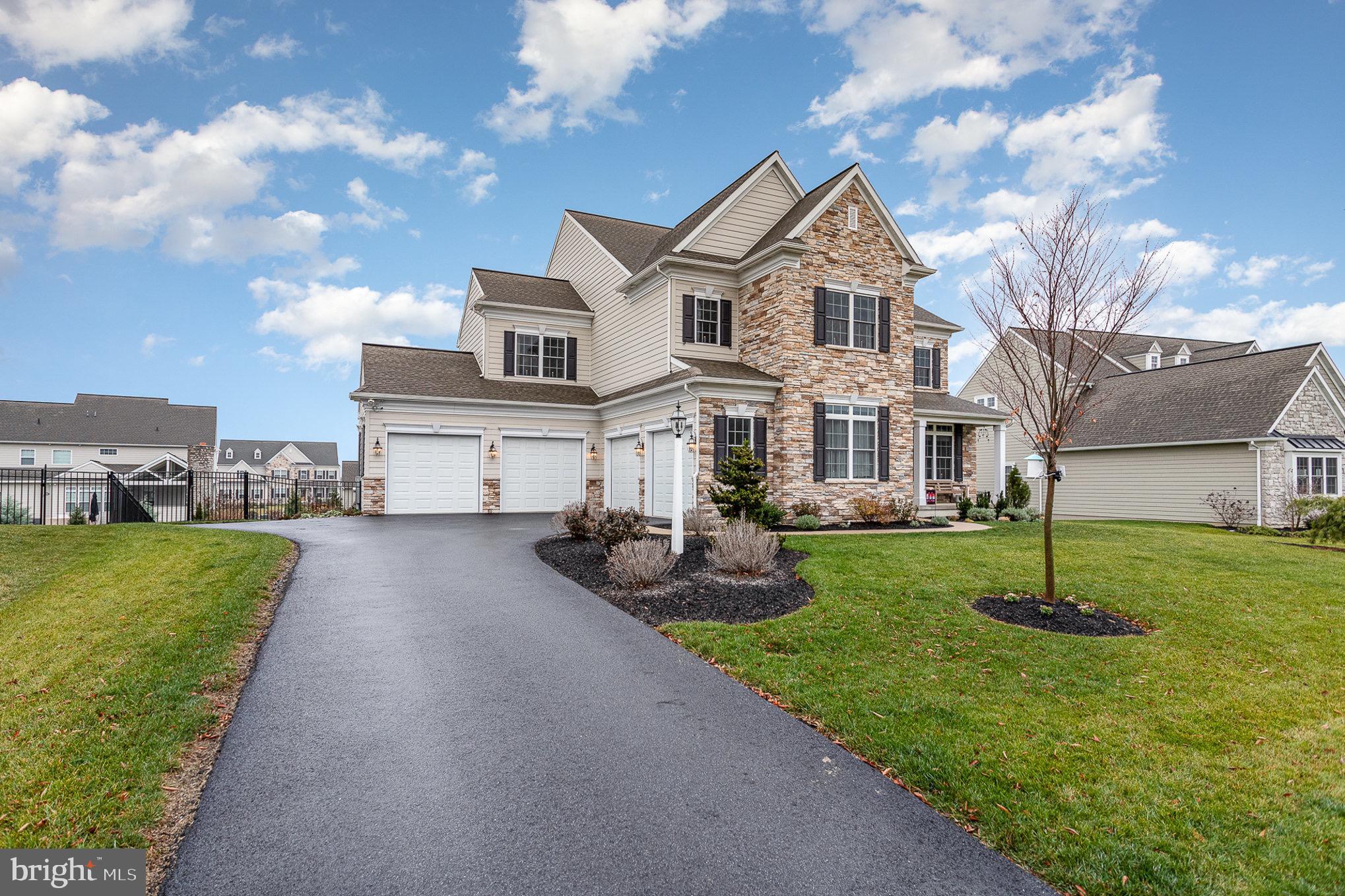1060 LITITZ BEND DRIVE