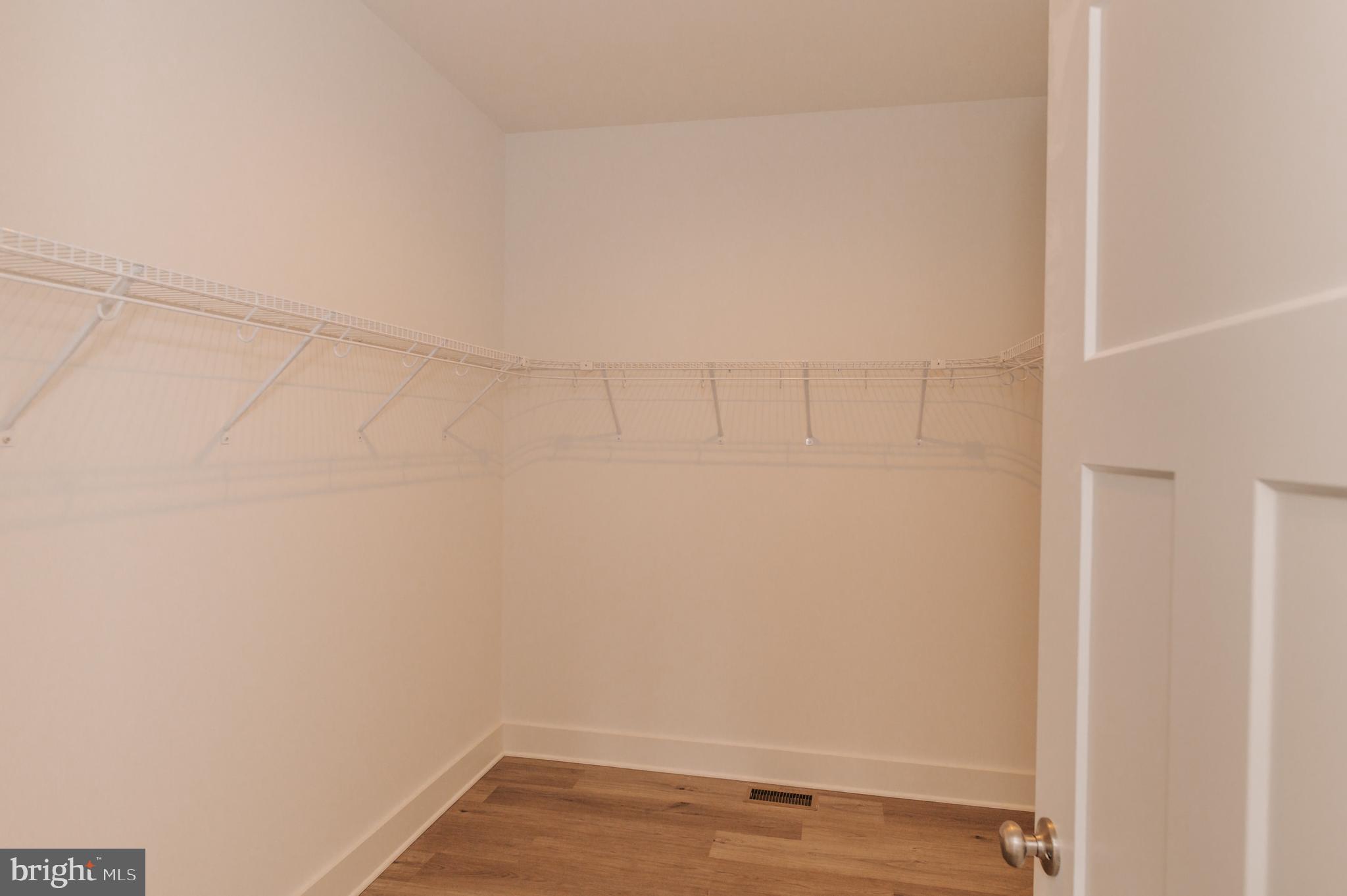 KEENWICK SOUND - Residential