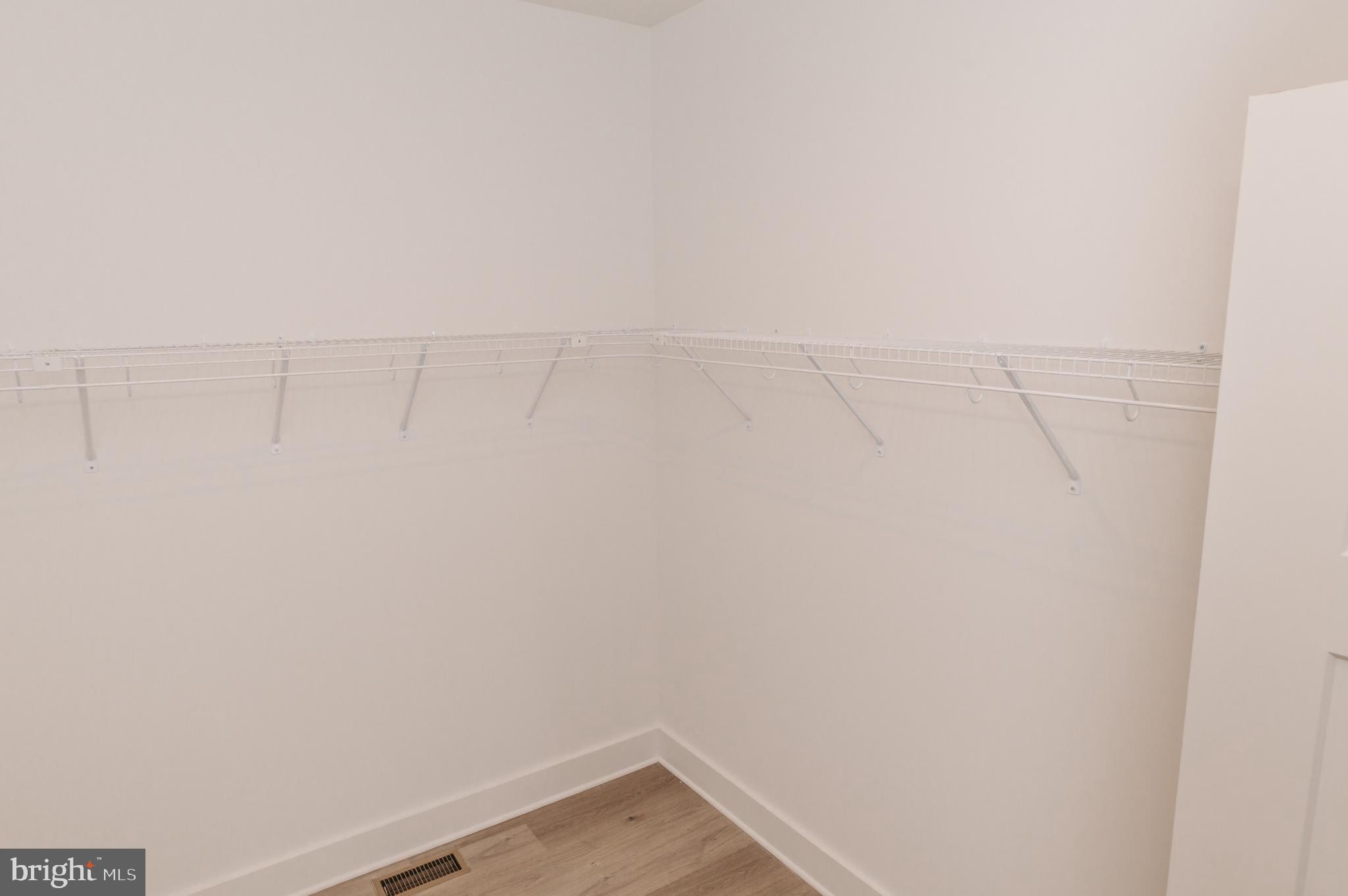 KEENWICK SOUND - Residential