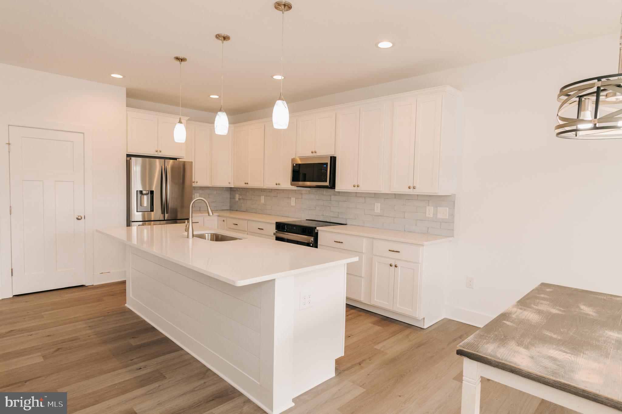 KEENWICK SOUND - Residential