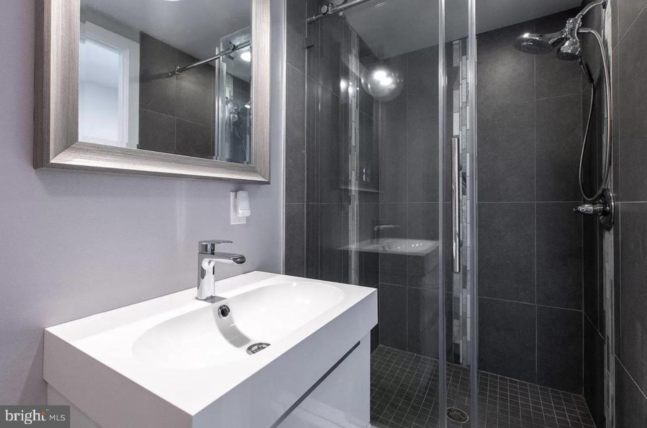 PASSYUNK SQUARE - Residential Lease