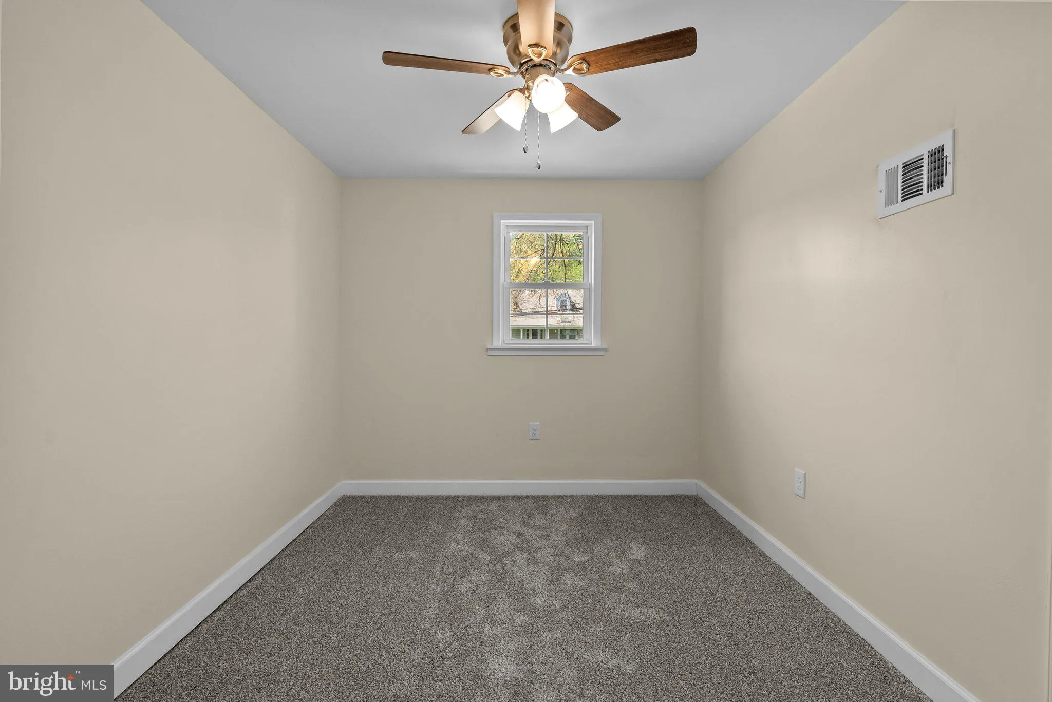 Feasterville Trevose, Pennsylvania 19053, United States, 3 Bedrooms Bedrooms, ,2 BathroomsBathrooms,Residential,Pending,116374