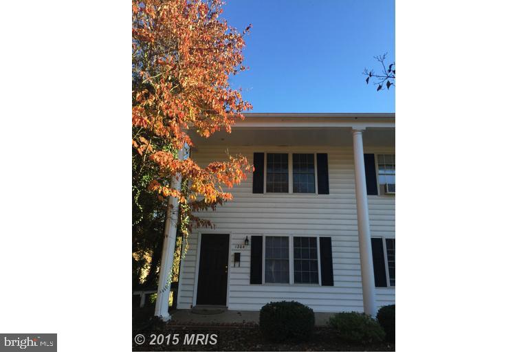 DOWNTOWN FREDERICKSBURG - Residential Lease