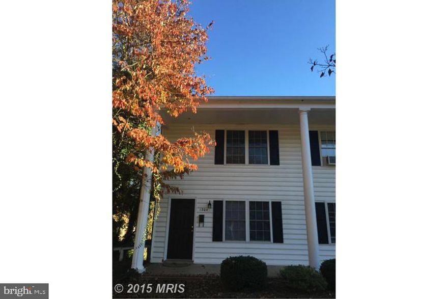 Great two bed, end unit townhome in downtown Fredericksburg. Features hardwood floors throughout, spacious living room and kitchen, and stacked washer/dryer. Full bathroom is newly updated with a shower (photos to be updated). Building has shared driveway for parking and ample street parking (permit required). Building also features on-site shared laundry, free of charge. Rent includes water/sewer, trash and landscaping. Just a few minutes walk from University and downtown shops and restaurants. No pets, no exceptions. Call to see!