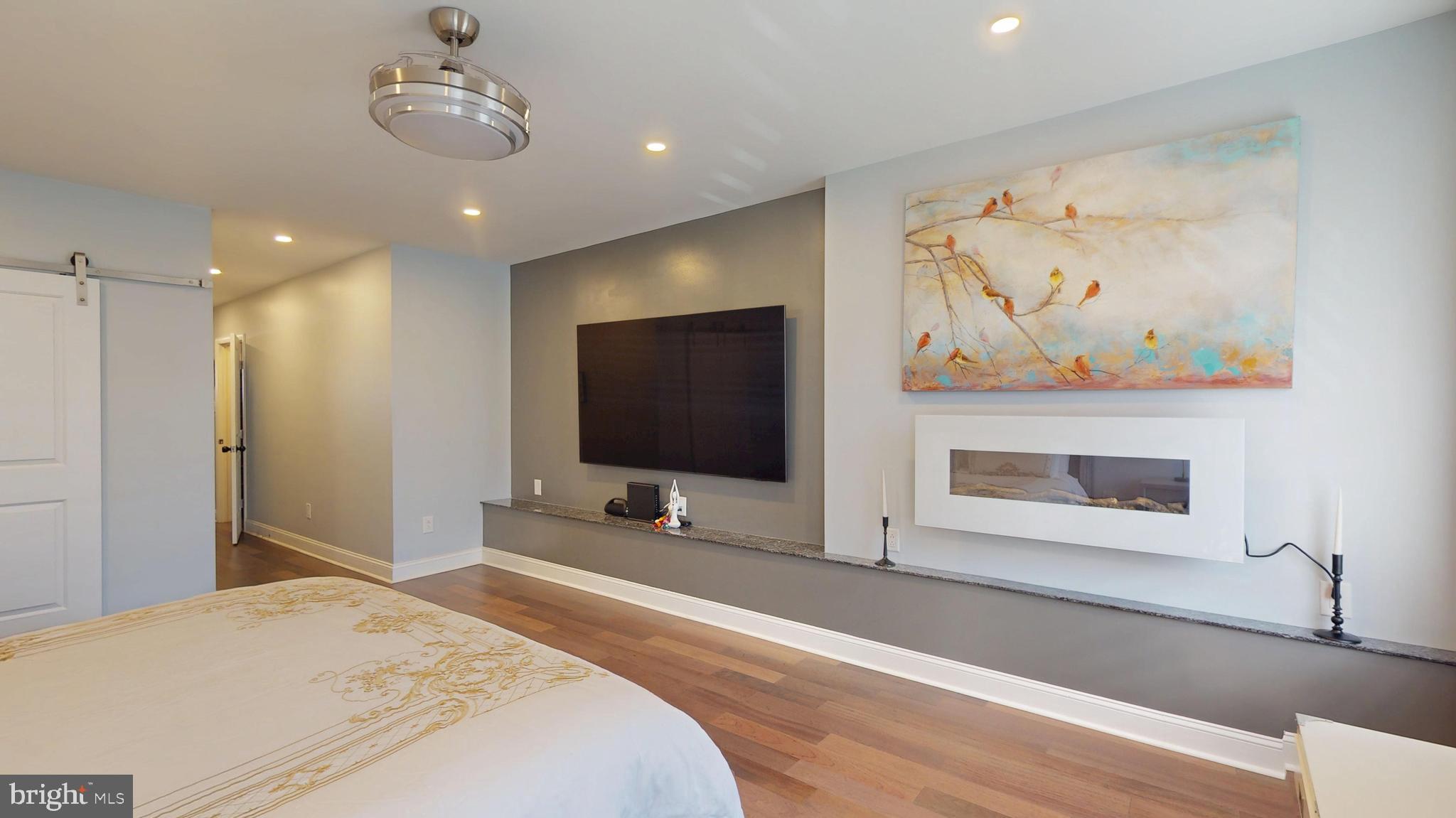 POINT BREEZE - Residential