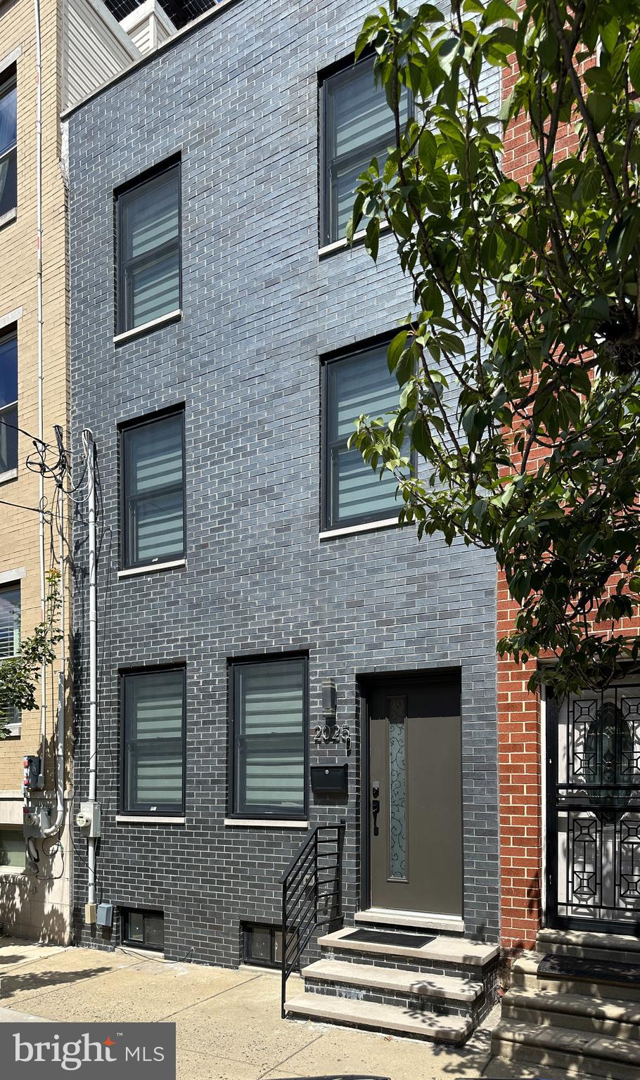 POINT BREEZE - Residential