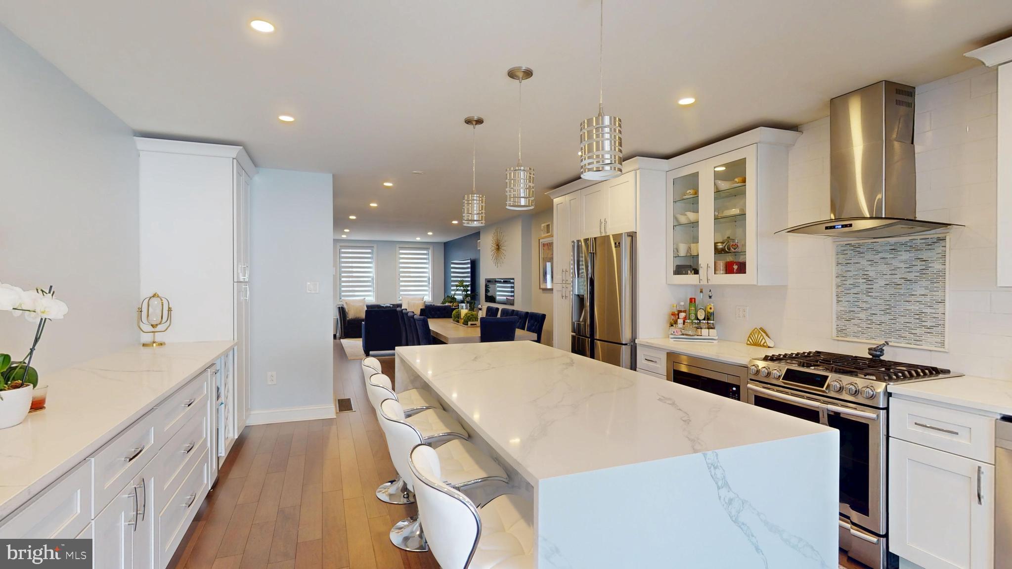 POINT BREEZE - Residential