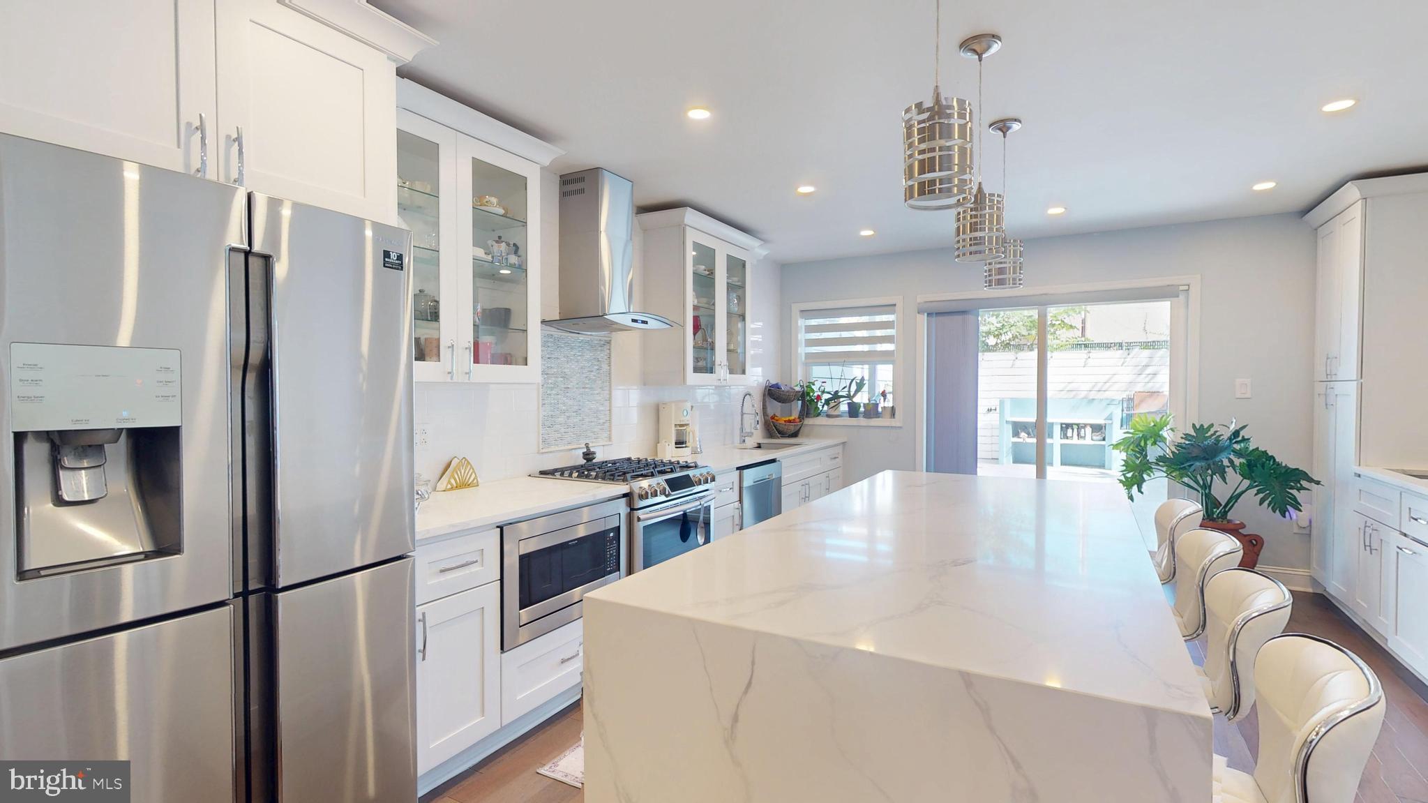 POINT BREEZE - Residential