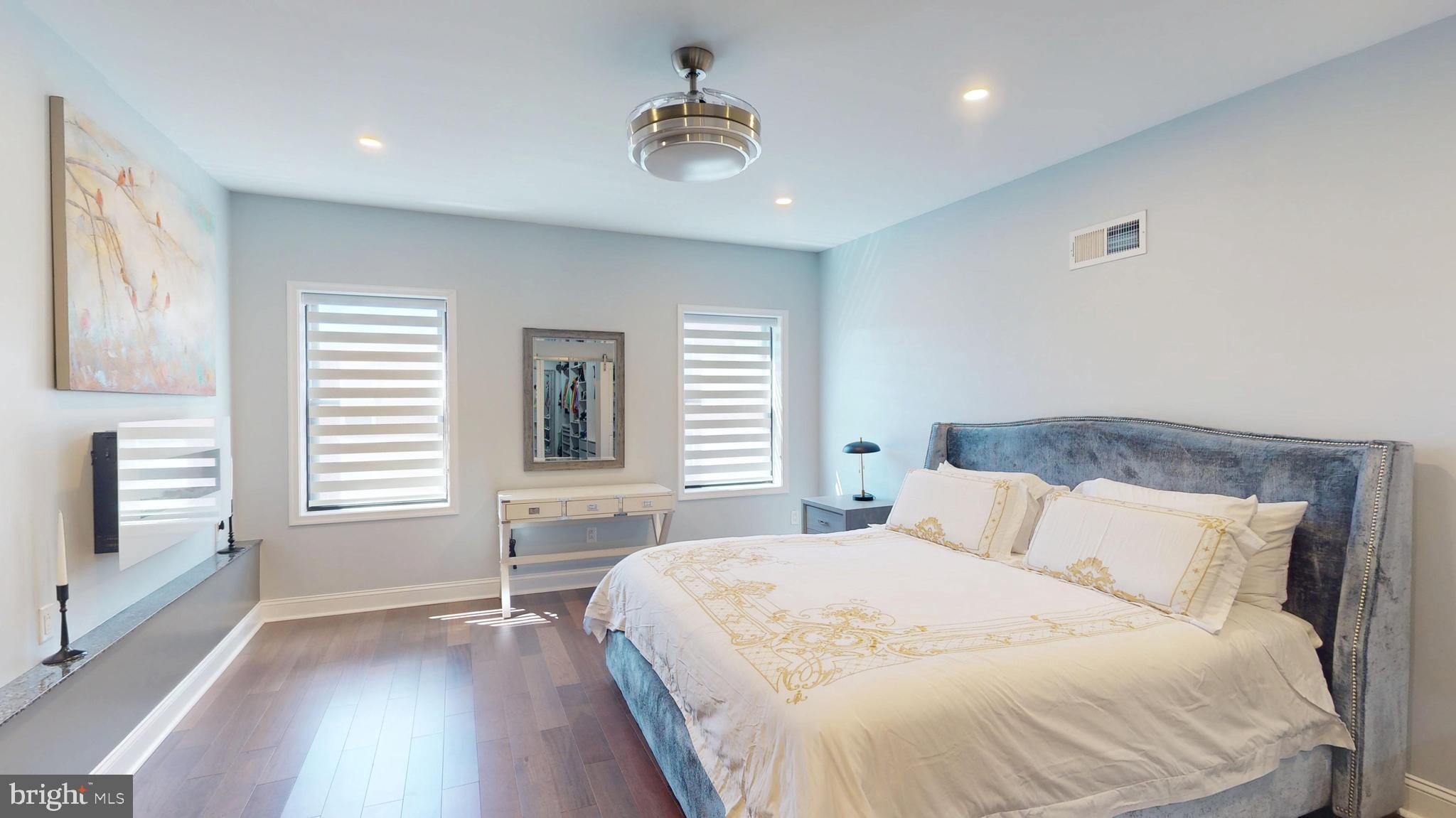 POINT BREEZE - Residential