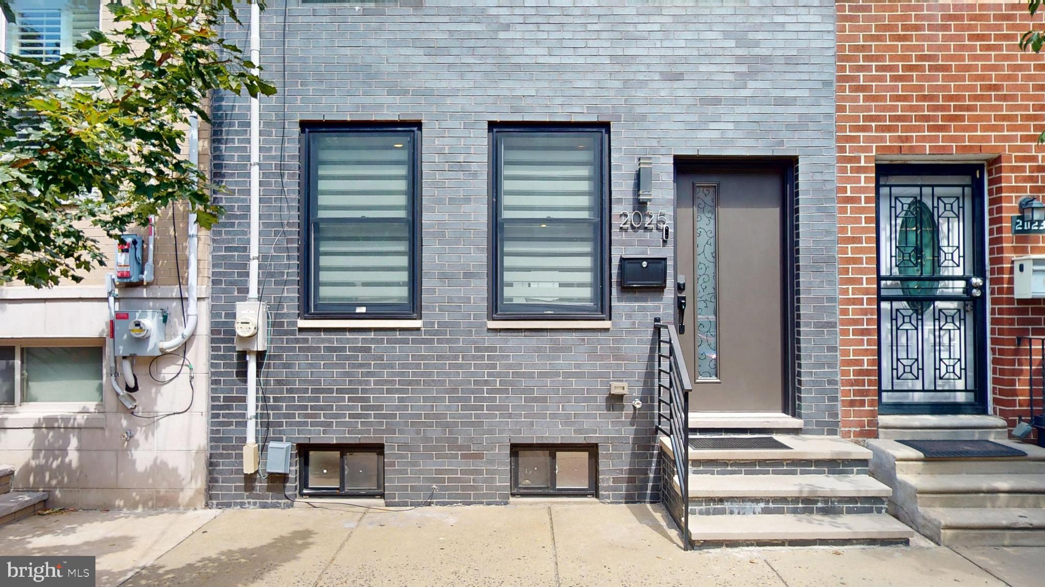 POINT BREEZE - Residential