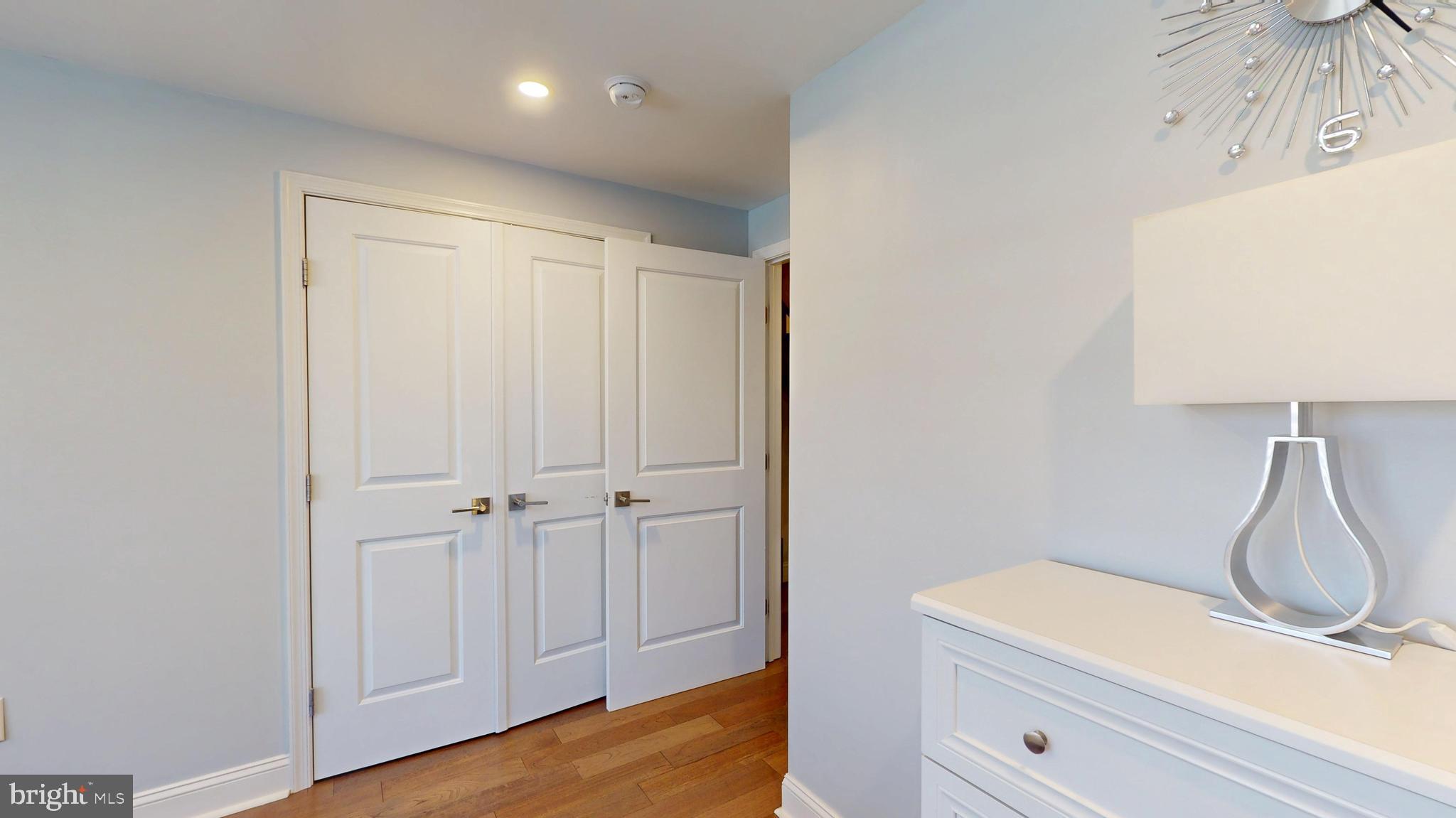 POINT BREEZE - Residential