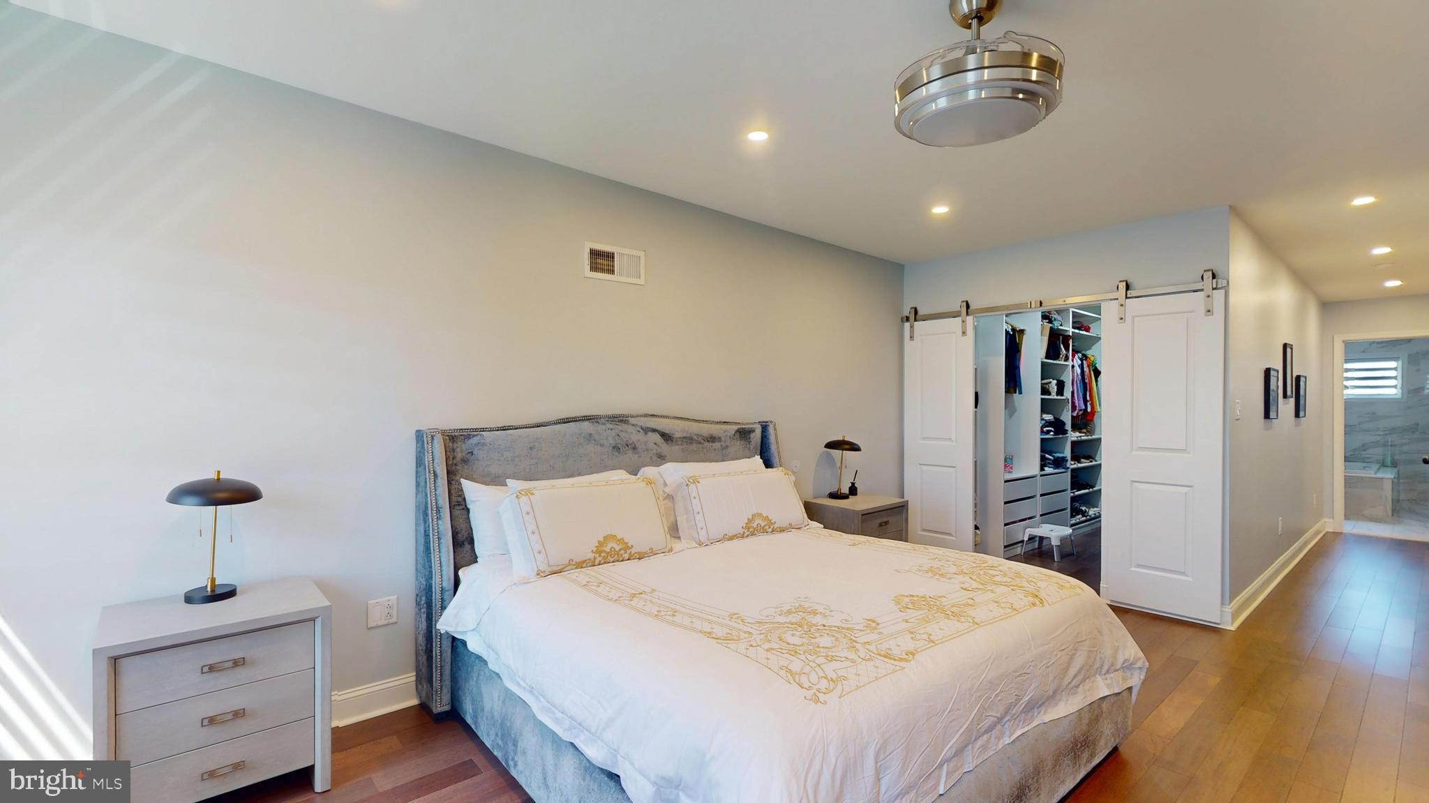 POINT BREEZE - Residential