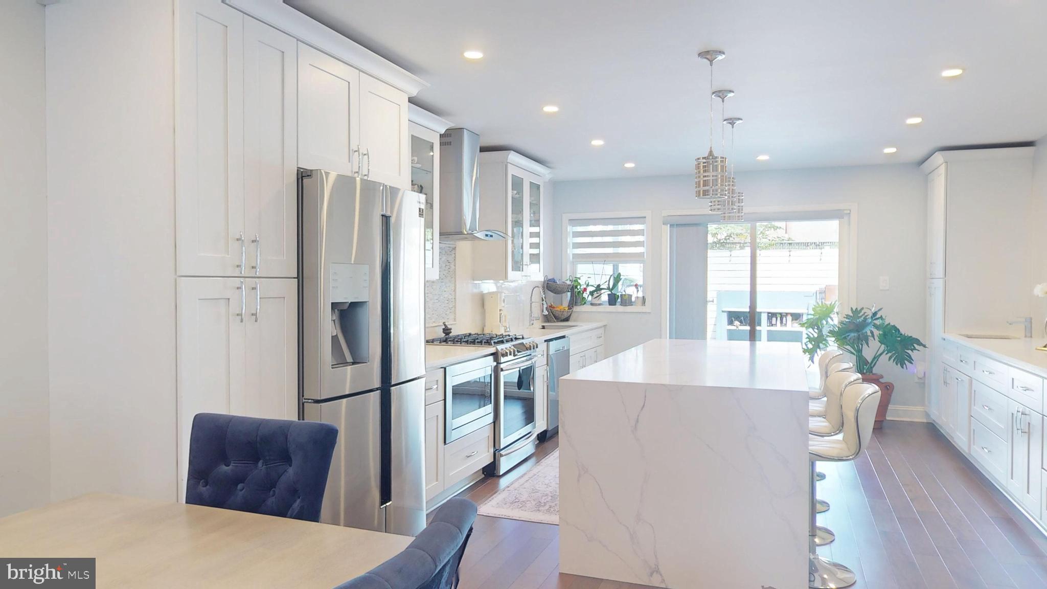 POINT BREEZE - Residential