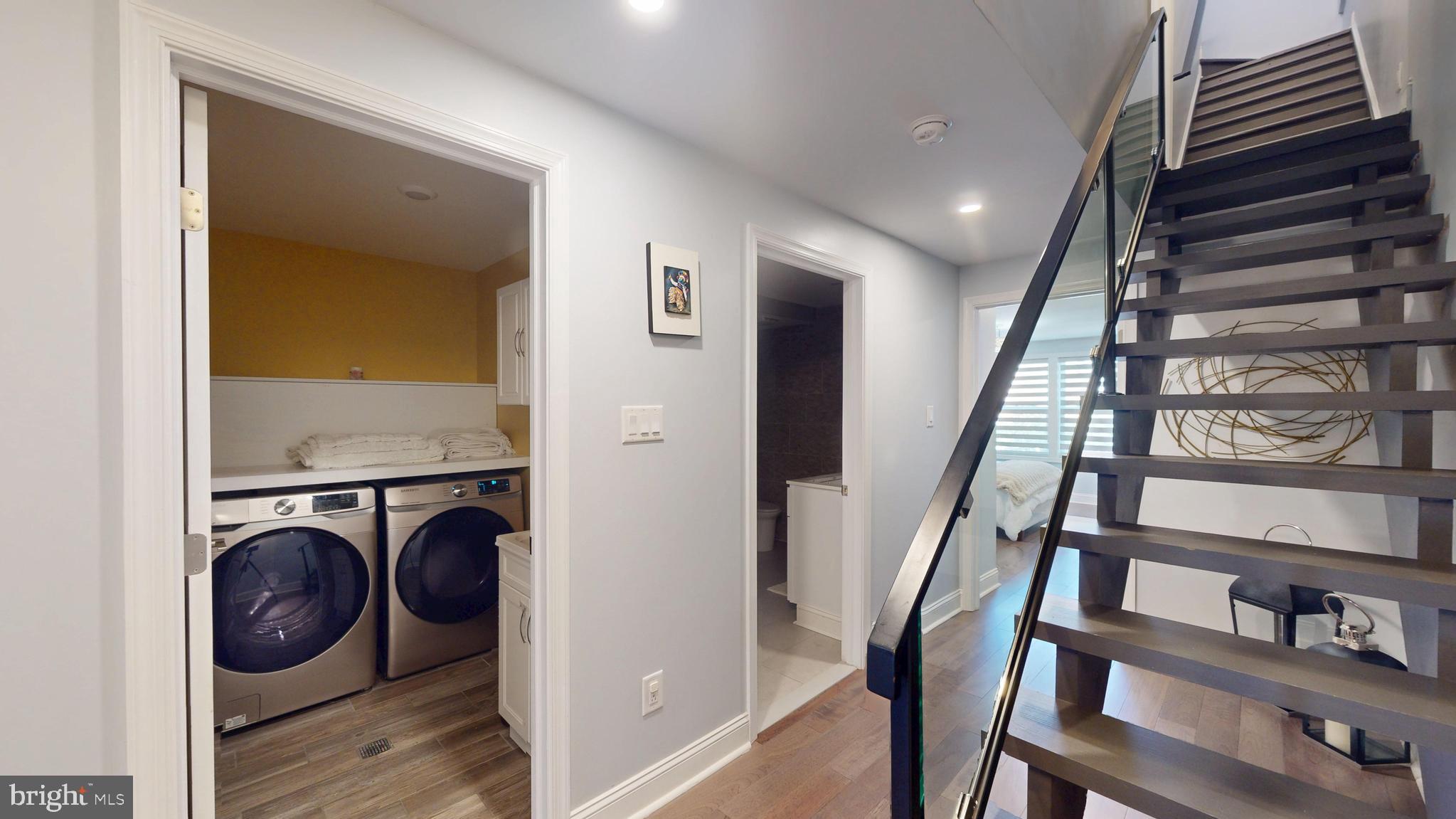 POINT BREEZE - Residential