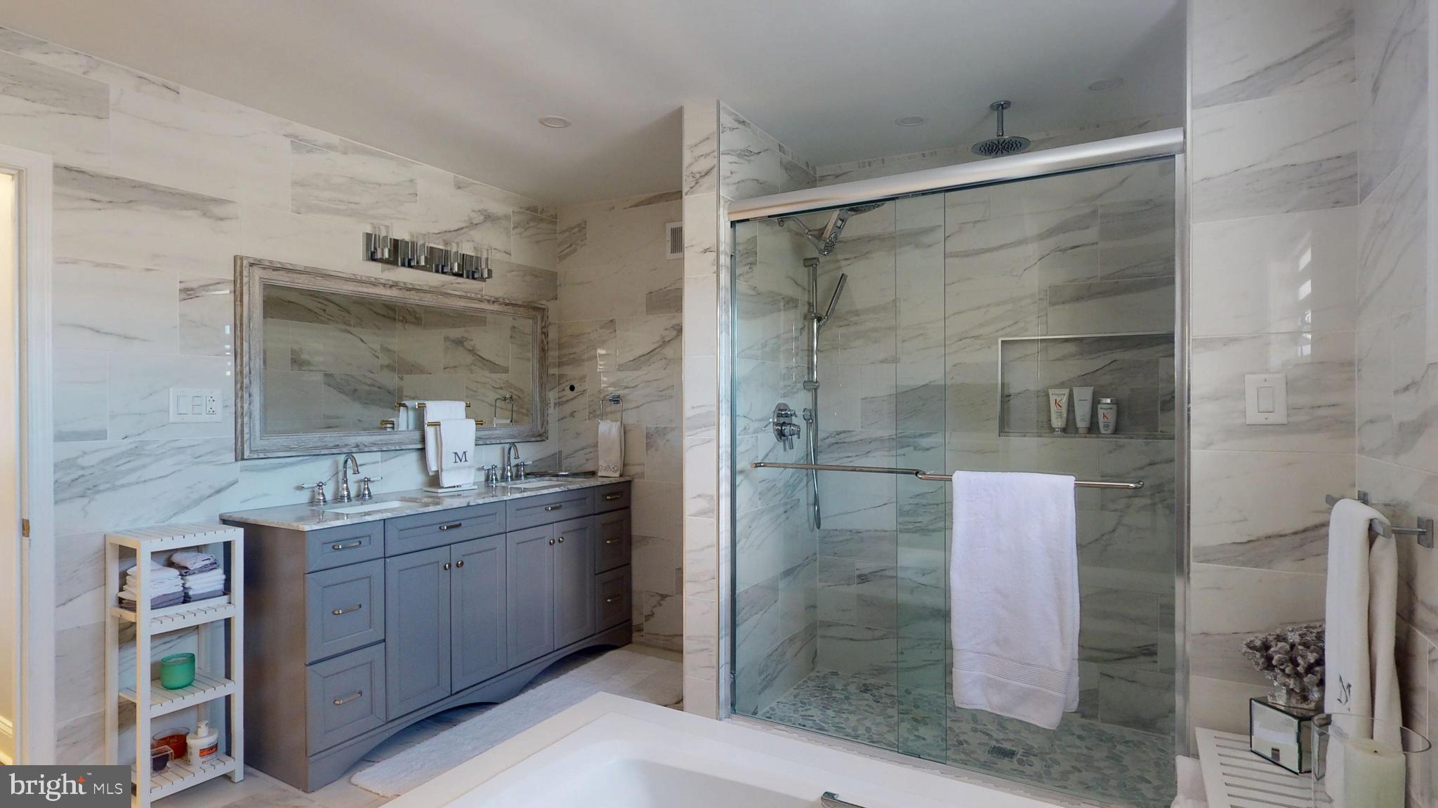 POINT BREEZE - Residential