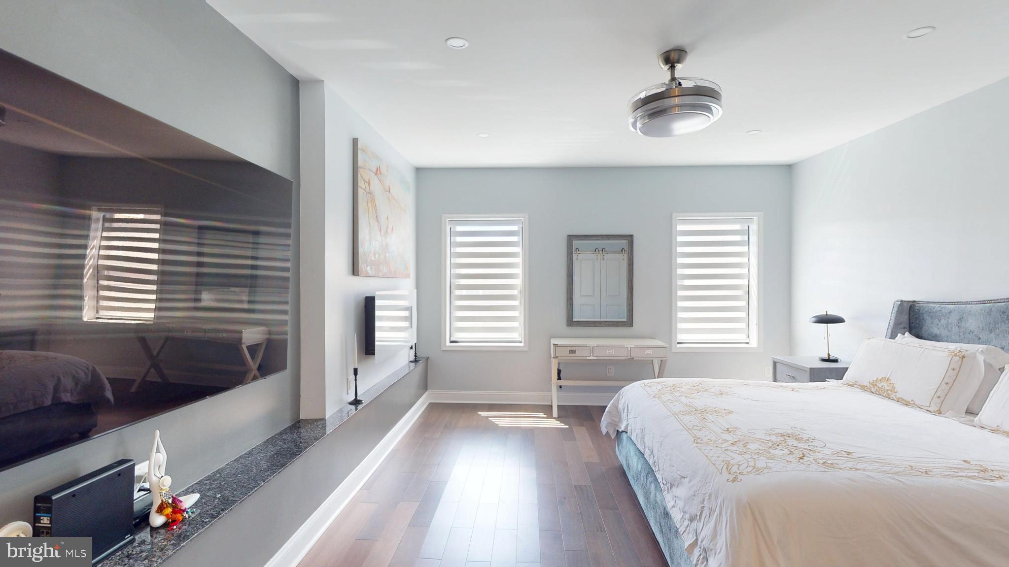 POINT BREEZE - Residential