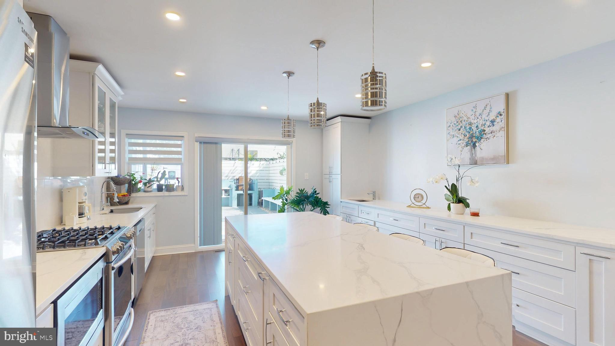 POINT BREEZE - Residential