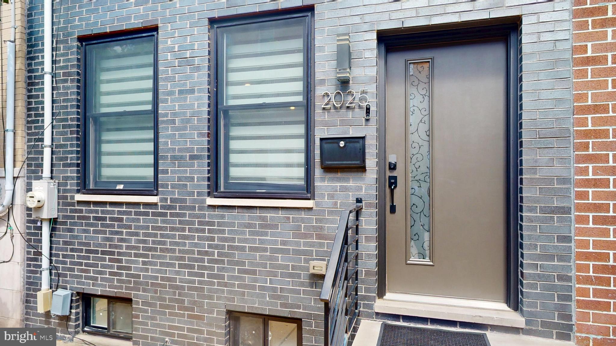 POINT BREEZE - Residential